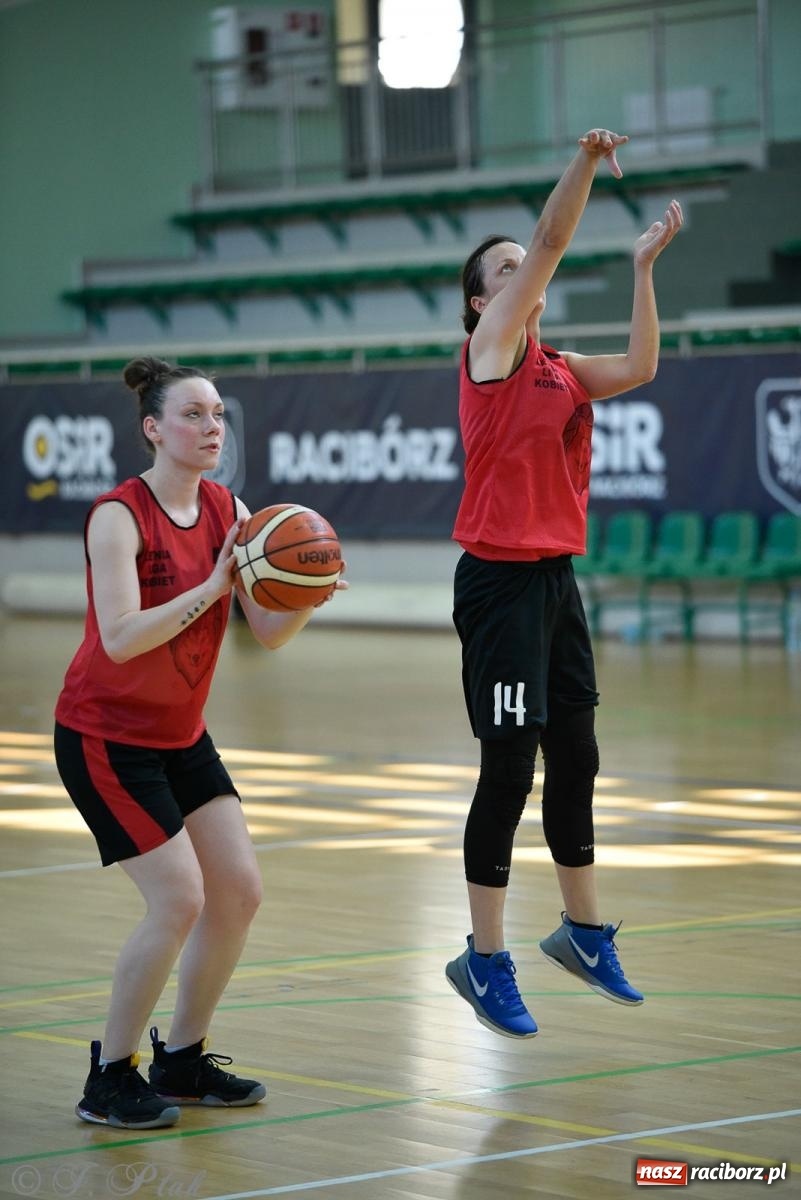 Zdjęcie w galerii na portalu naszraciborz.pl: Rywalizacja z miłości do dyscypliny. Liga Koszykówki Kobiet w Raciborzu [FOTO] wiadomości z regionu