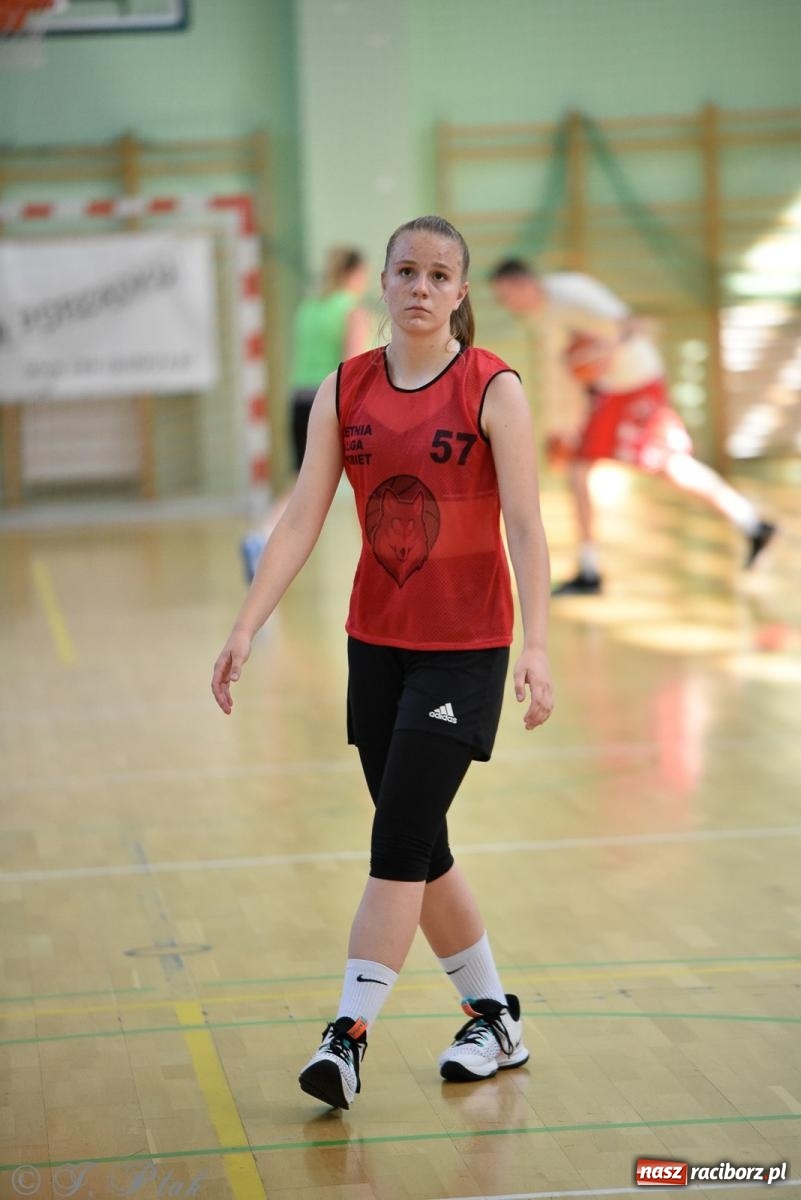 Zdjęcie w galerii na portalu naszraciborz.pl: Rywalizacja z miłości do dyscypliny. Liga Koszykówki Kobiet w Raciborzu [FOTO] wiadomości z regionu