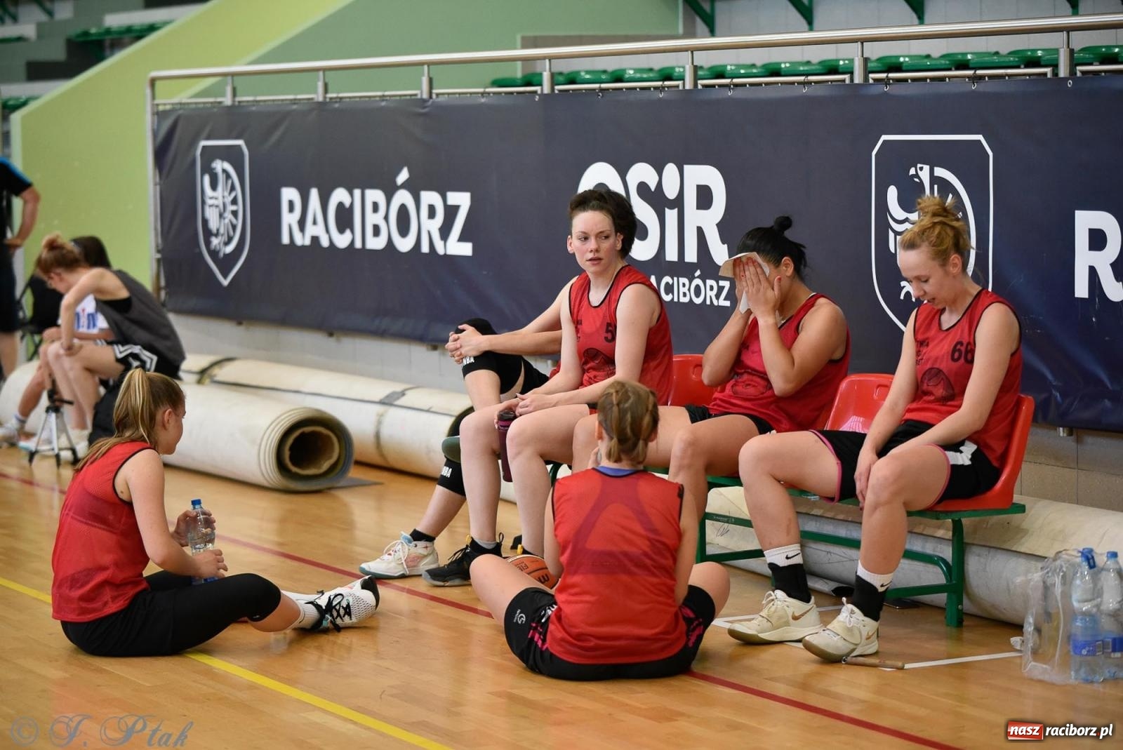 Zdjęcie w galerii na portalu naszraciborz.pl: Rywalizacja z miłości do dyscypliny. Liga Koszykówki Kobiet w Raciborzu [FOTO] wiadomości z regionu