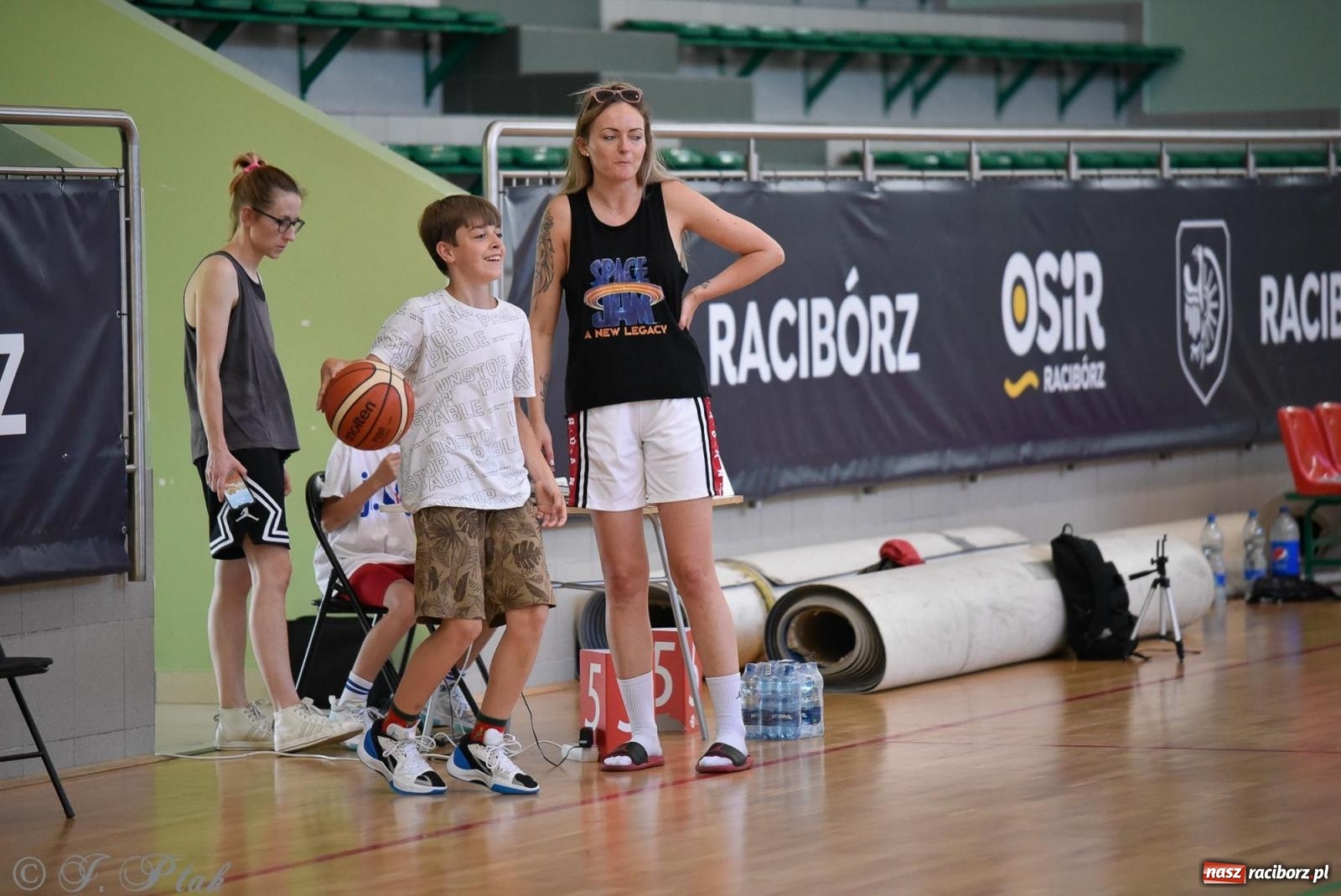 Zdjęcie w galerii na portalu naszraciborz.pl: Rywalizacja z miłości do dyscypliny. Liga Koszykówki Kobiet w Raciborzu [FOTO] wiadomości z regionu