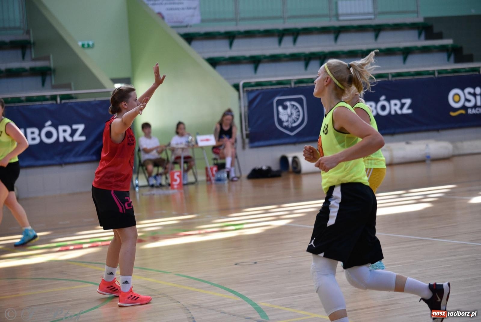 Zdjęcie w galerii na portalu naszraciborz.pl: Rywalizacja z miłości do dyscypliny. Liga Koszykówki Kobiet w Raciborzu [FOTO] wiadomości z regionu
