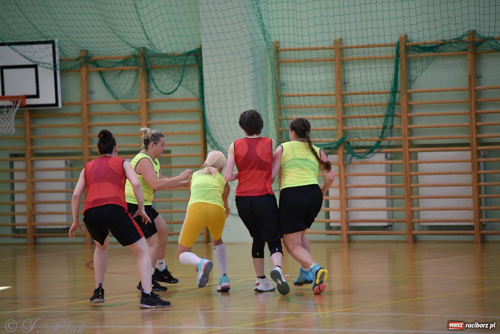 Zdjęcie w galerii na portalu naszraciborz.pl: Rywalizacja z miłości do dyscypliny. Liga Koszykówki Kobiet w Raciborzu [FOTO] wiadomości z regionu