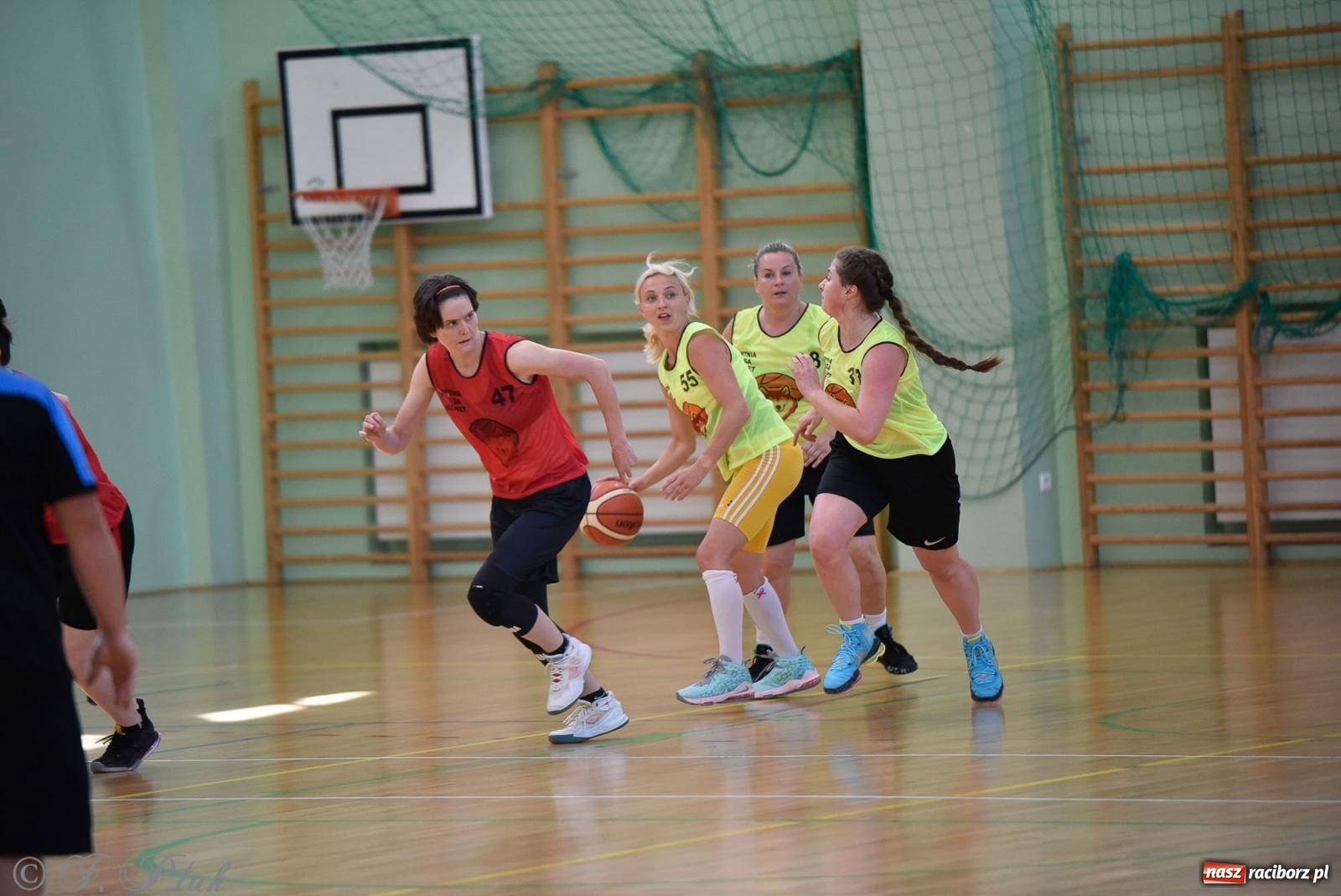 Zdjęcie w galerii na portalu naszraciborz.pl: Rywalizacja z miłości do dyscypliny. Liga Koszykówki Kobiet w Raciborzu [FOTO] wiadomości z regionu