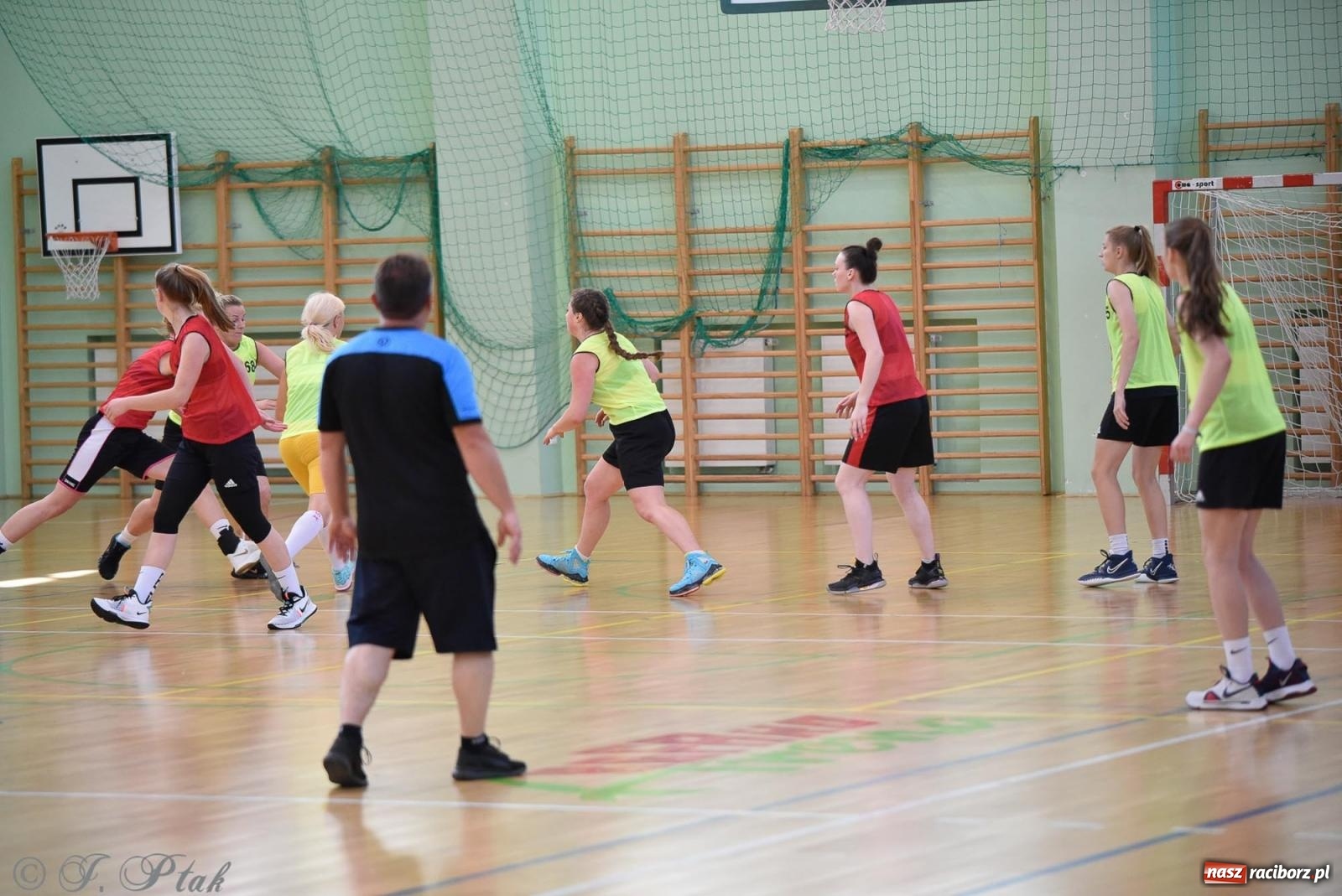 Zdjęcie w galerii na portalu naszraciborz.pl: Rywalizacja z miłości do dyscypliny. Liga Koszykówki Kobiet w Raciborzu [FOTO] wiadomości z regionu