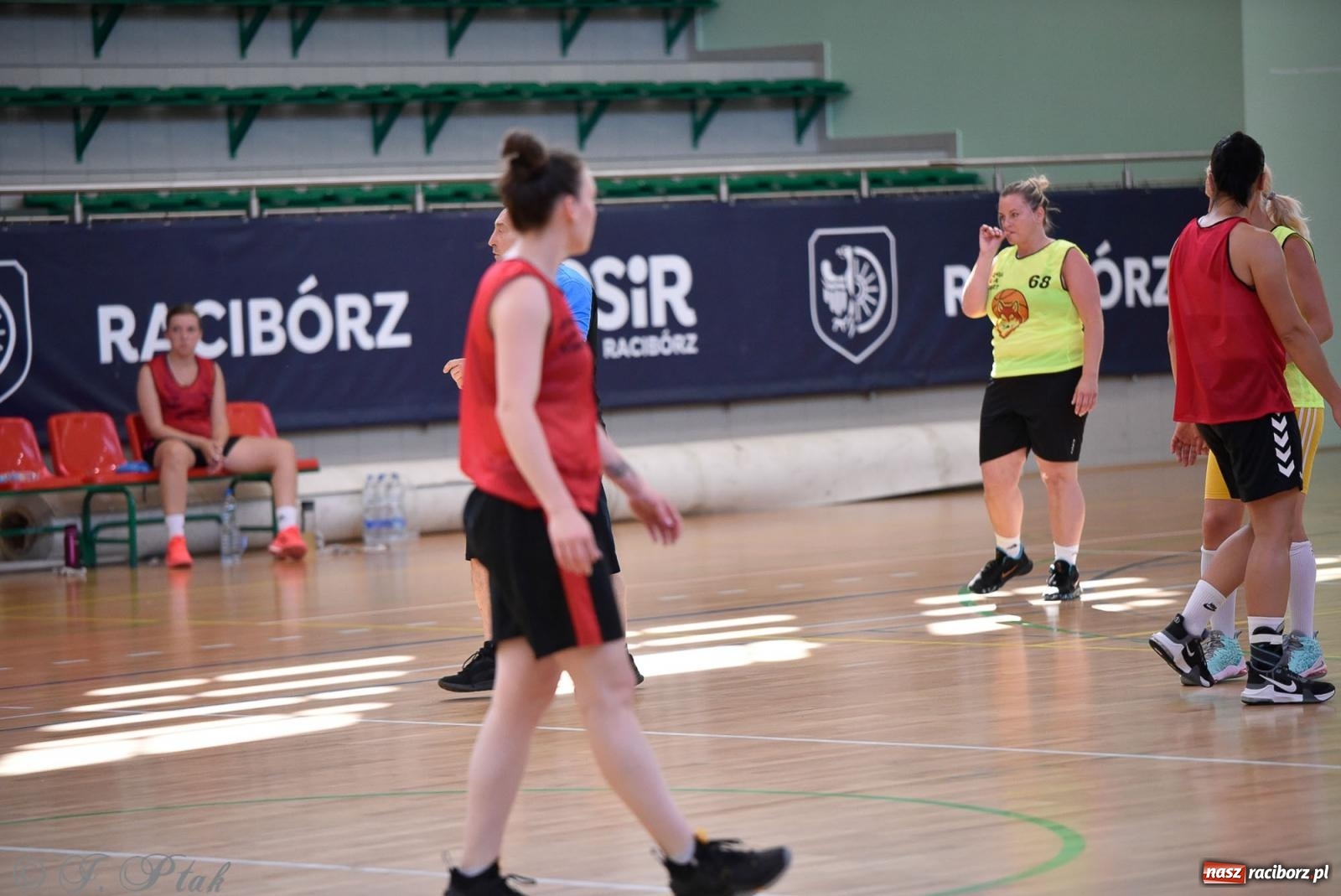 Zdjęcie w galerii na portalu naszraciborz.pl: Rywalizacja z miłości do dyscypliny. Liga Koszykówki Kobiet w Raciborzu [FOTO] wiadomości z regionu