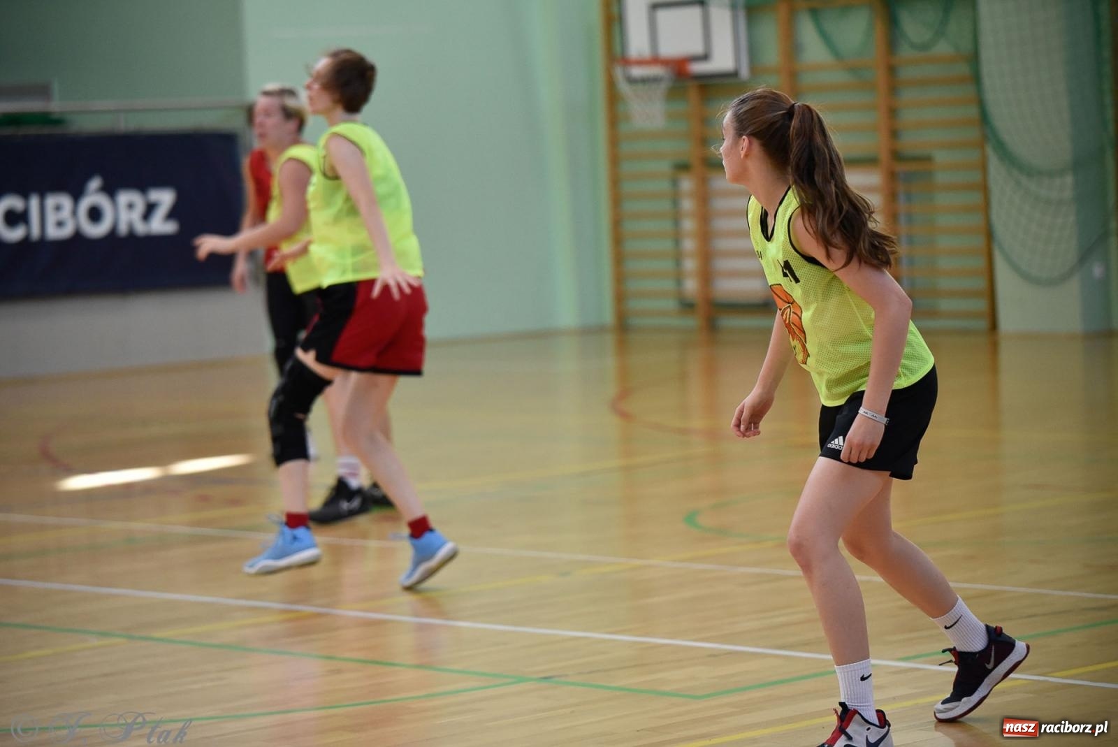 Zdjęcie w galerii na portalu naszraciborz.pl: Rywalizacja z miłości do dyscypliny. Liga Koszykówki Kobiet w Raciborzu [FOTO] wiadomości z regionu