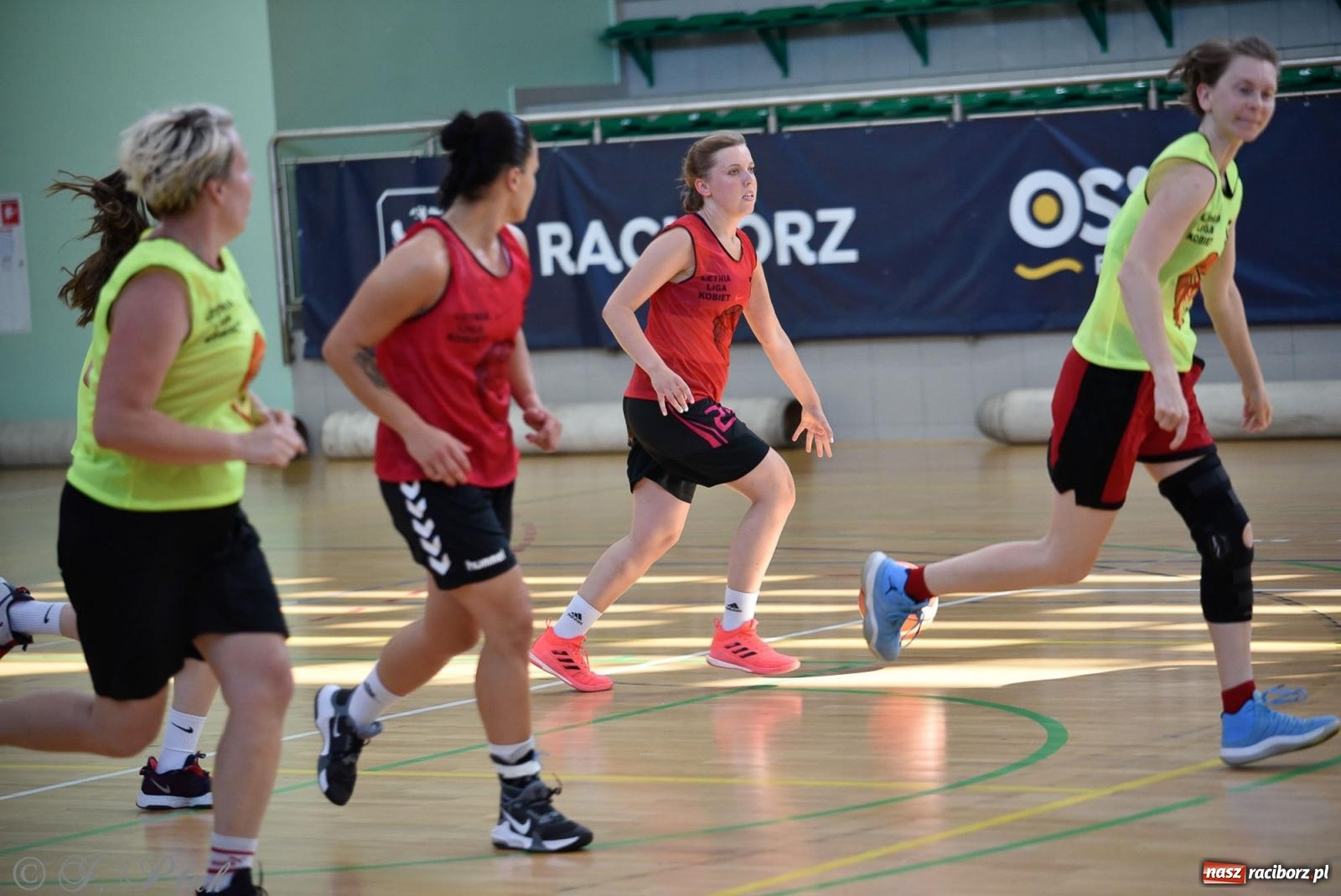 Zdjęcie w galerii na portalu naszraciborz.pl: Rywalizacja z miłości do dyscypliny. Liga Koszykówki Kobiet w Raciborzu [FOTO] wiadomości z regionu