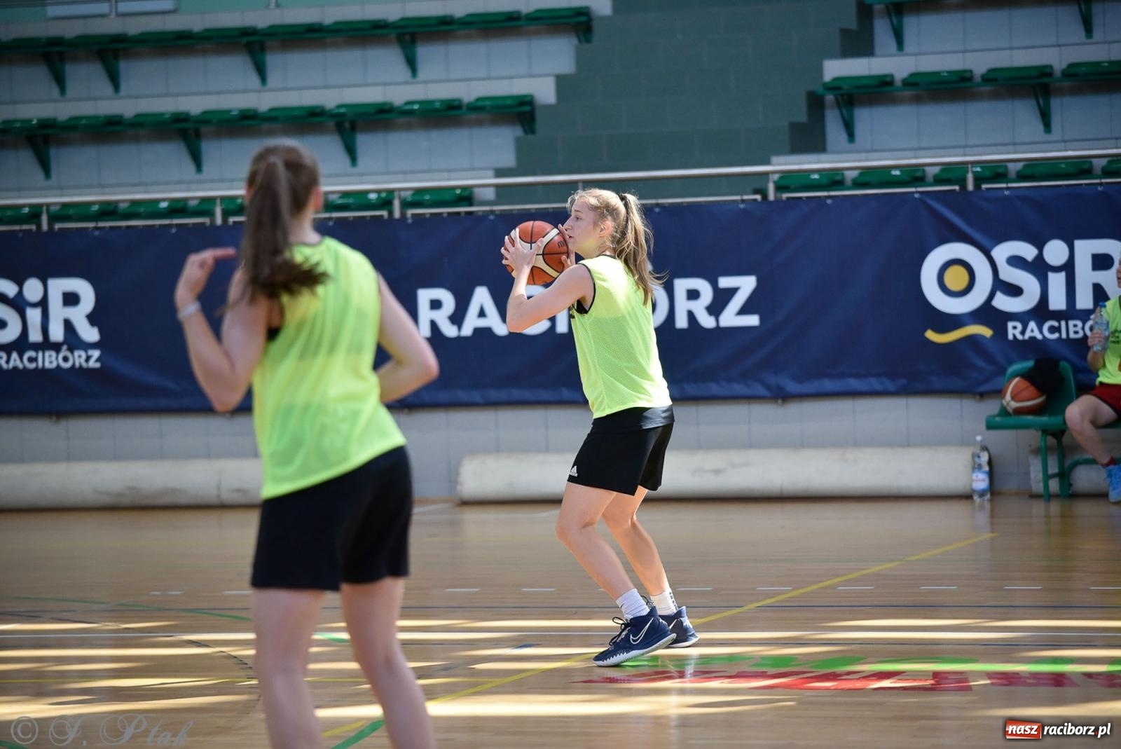 Zdjęcie w galerii na portalu naszraciborz.pl: Rywalizacja z miłości do dyscypliny. Liga Koszykówki Kobiet w Raciborzu [FOTO] wiadomości z regionu