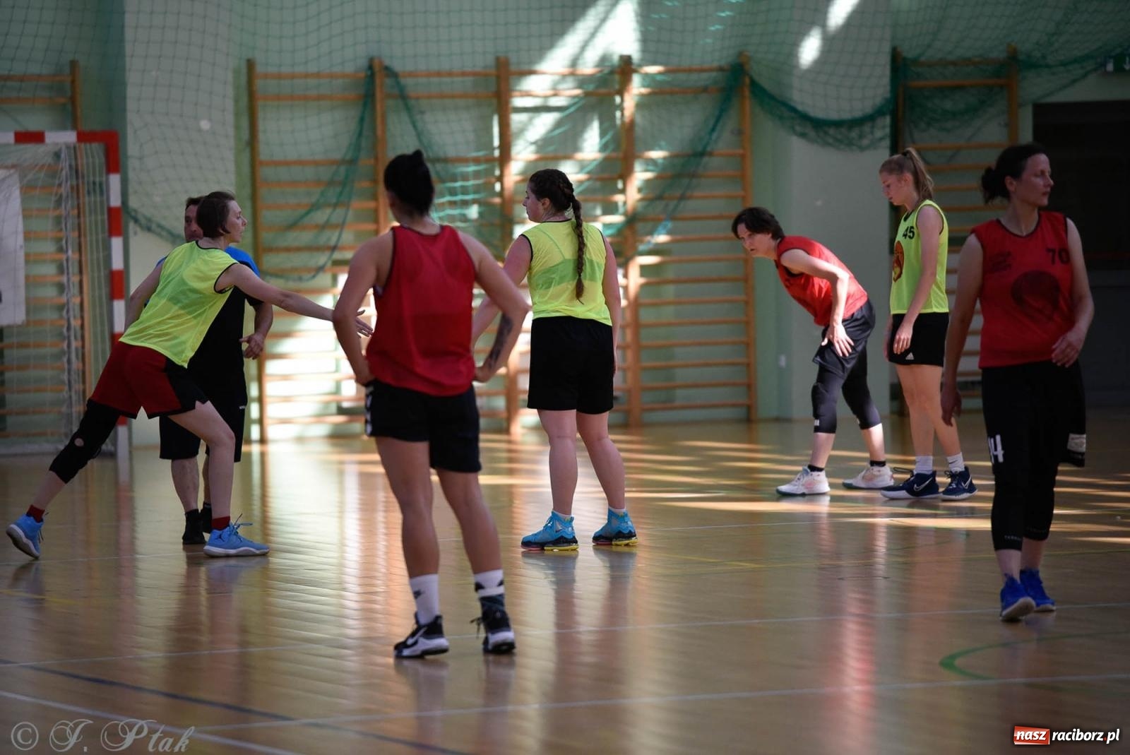 Zdjęcie w galerii na portalu naszraciborz.pl: Rywalizacja z miłości do dyscypliny. Liga Koszykówki Kobiet w Raciborzu [FOTO] wiadomości z regionu