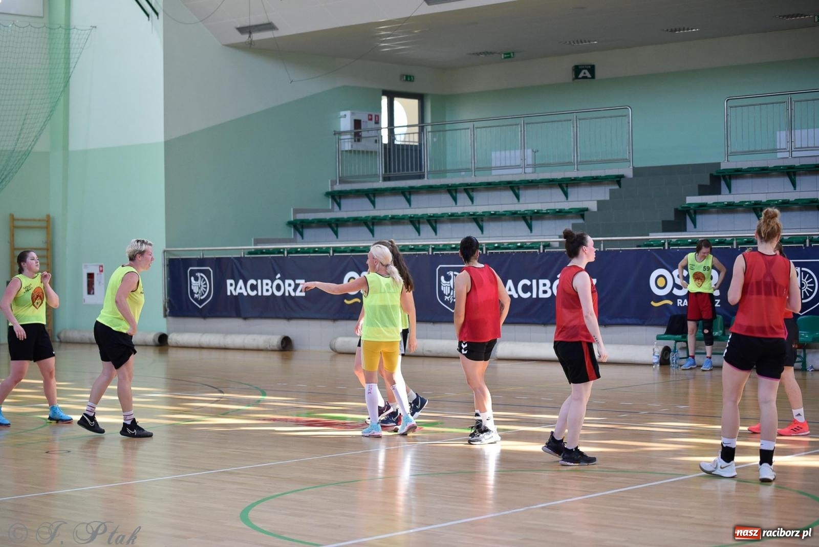 Zdjęcie w galerii na portalu naszraciborz.pl: Rywalizacja z miłości do dyscypliny. Liga Koszykówki Kobiet w Raciborzu [FOTO] wiadomości z regionu