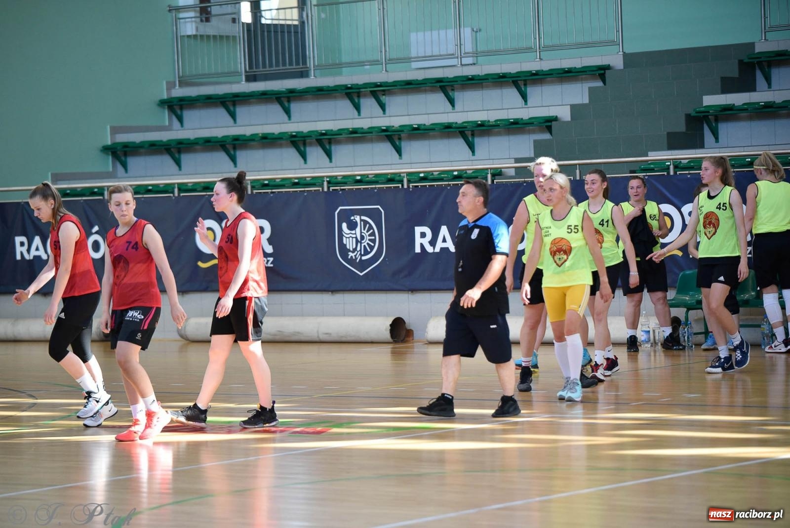 Zdjęcie w galerii na portalu naszraciborz.pl: Rywalizacja z miłości do dyscypliny. Liga Koszykówki Kobiet w Raciborzu [FOTO] wiadomości z regionu
