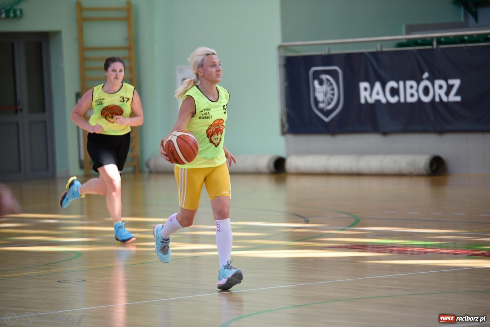 Zdjęcie w galerii na portalu naszraciborz.pl: Rywalizacja z miłości do dyscypliny. Liga Koszykówki Kobiet w Raciborzu [FOTO] wiadomości z regionu