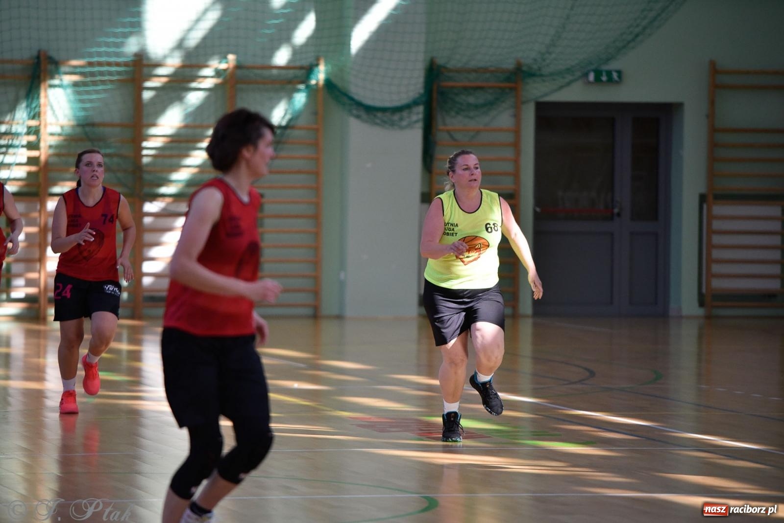 Zdjęcie w galerii na portalu naszraciborz.pl: Rywalizacja z miłości do dyscypliny. Liga Koszykówki Kobiet w Raciborzu [FOTO] wiadomości z regionu