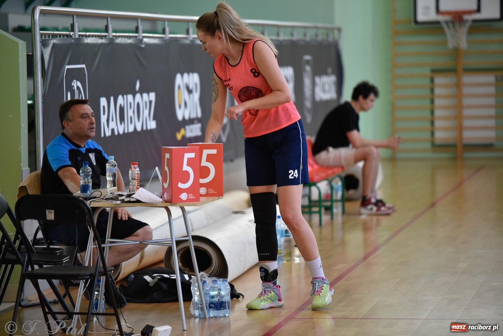 Zdjęcie w galerii na portalu naszraciborz.pl: Rywalizacja z miłości do dyscypliny. Liga Koszykówki Kobiet w Raciborzu [FOTO] wiadomości z regionu