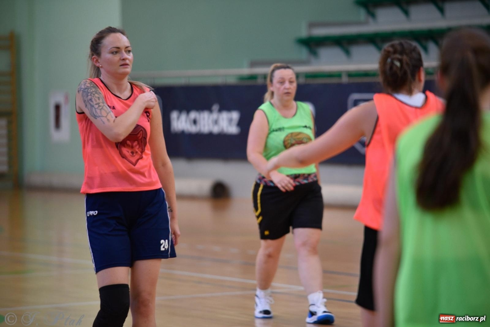 Zdjęcie w galerii na portalu naszraciborz.pl: Rywalizacja z miłości do dyscypliny. Liga Koszykówki Kobiet w Raciborzu [FOTO] wiadomości z regionu