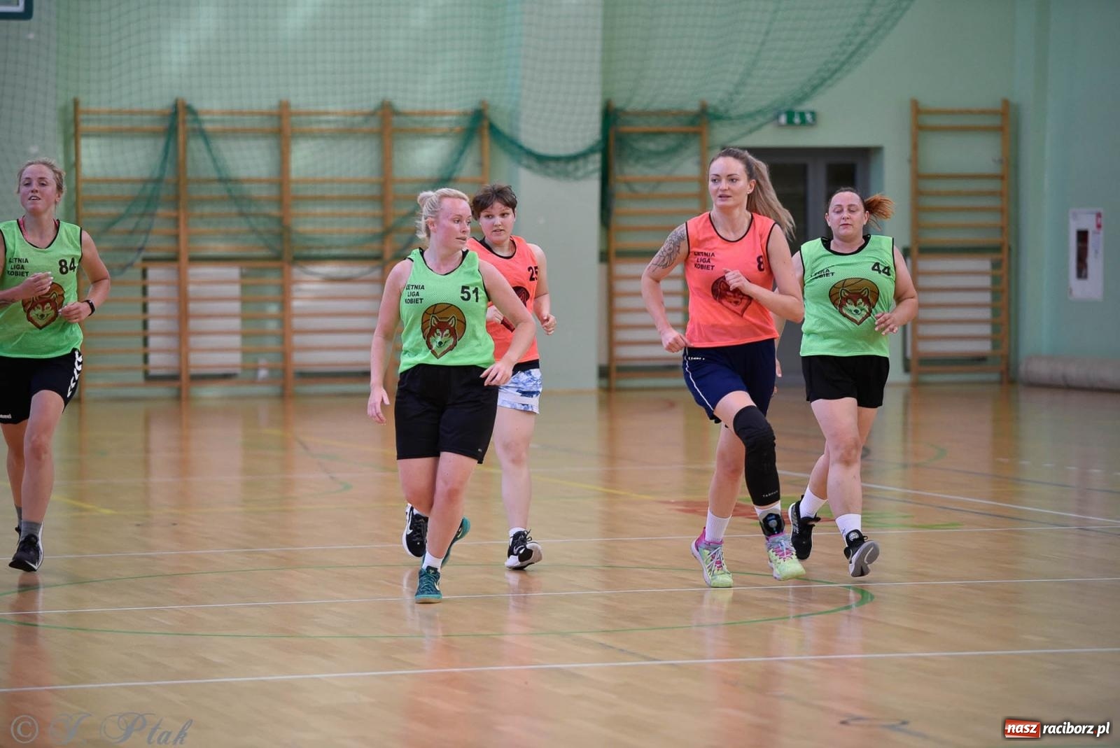 Zdjęcie w galerii na portalu naszraciborz.pl: Rywalizacja z miłości do dyscypliny. Liga Koszykówki Kobiet w Raciborzu [FOTO] wiadomości z regionu