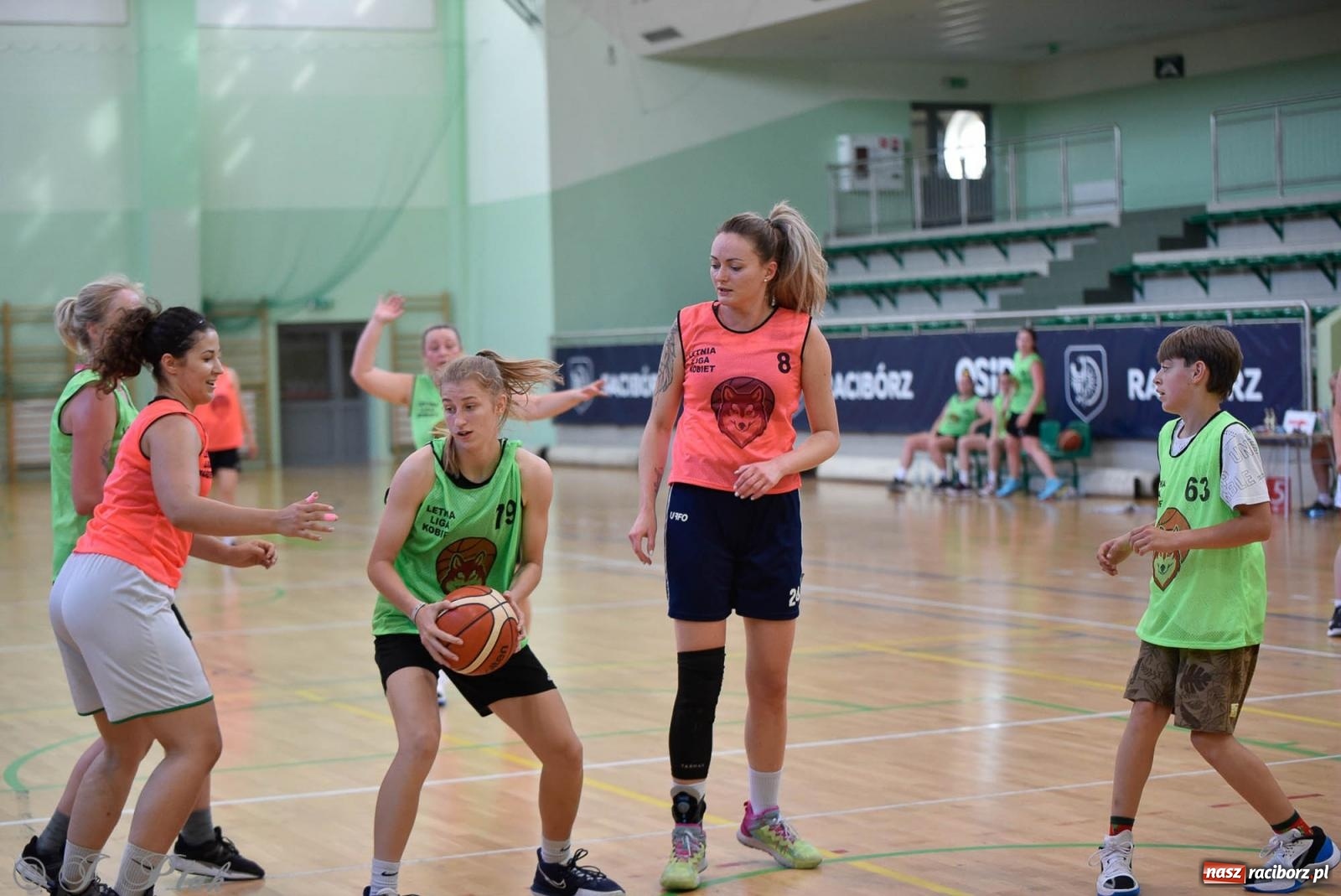 Zdjęcie w galerii na portalu naszraciborz.pl: Rywalizacja z miłości do dyscypliny. Liga Koszykówki Kobiet w Raciborzu [FOTO] wiadomości z regionu