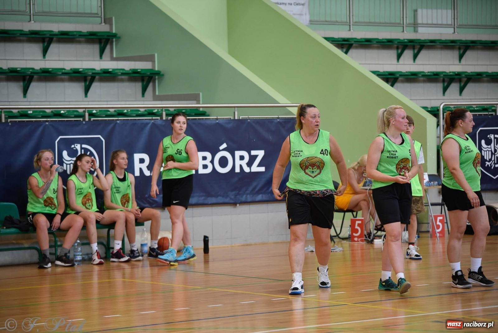 Zdjęcie w galerii na portalu naszraciborz.pl: Rywalizacja z miłości do dyscypliny. Liga Koszykówki Kobiet w Raciborzu [FOTO] wiadomości z regionu