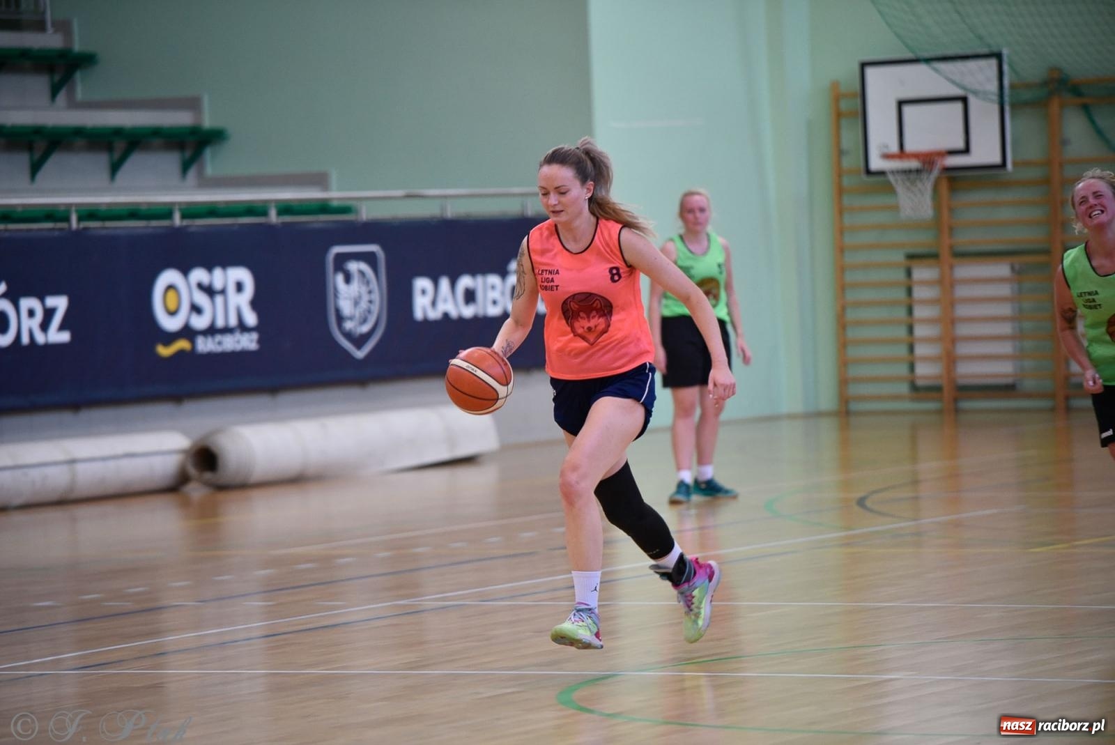 Zdjęcie w galerii na portalu naszraciborz.pl: Rywalizacja z miłości do dyscypliny. Liga Koszykówki Kobiet w Raciborzu [FOTO] wiadomości z regionu