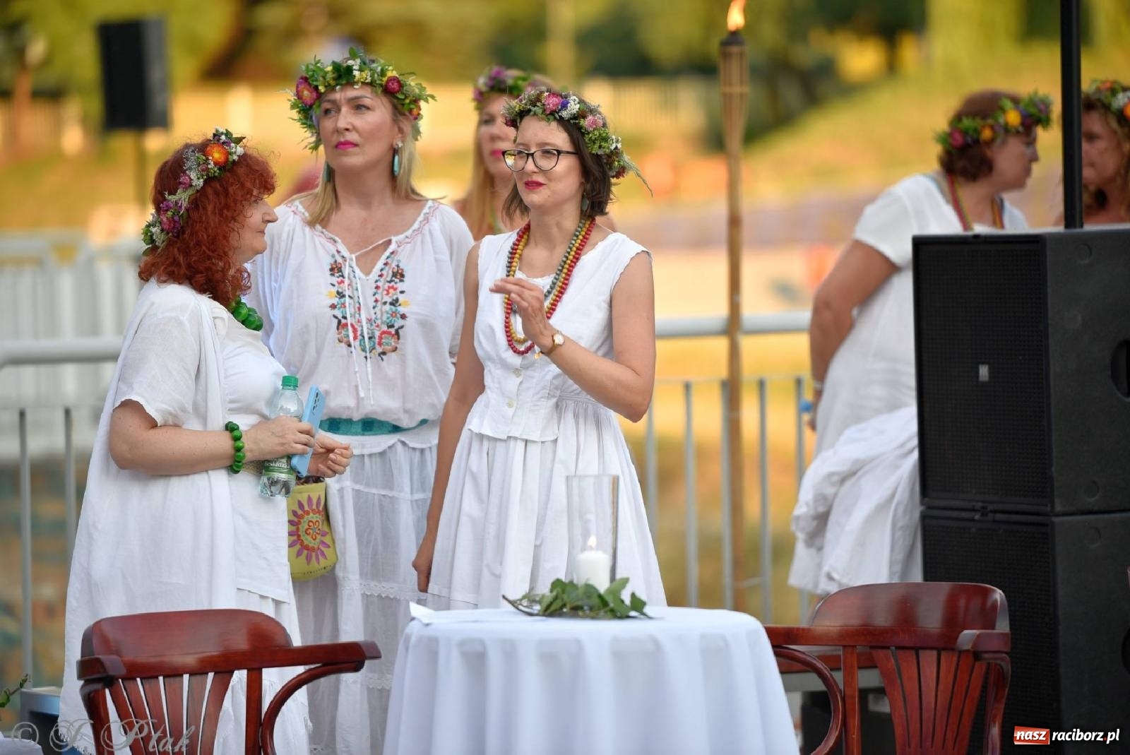 Zdjęcie w galerii na portalu naszraciborz.pl: Raciborska Noc Kupały - długi korowód nad Odrą [FOTO i WIDEO] wiadomości z regionu