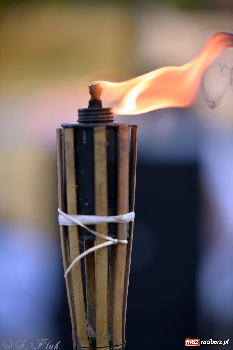 Zdjęcie w galerii na portalu naszraciborz.pl: Raciborska Noc Kupały - długi korowód nad Odrą [FOTO i WIDEO] wiadomości z regionu