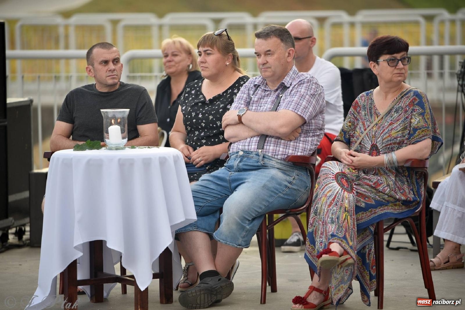 Zdjęcie w galerii na portalu naszraciborz.pl: Raciborska Noc Kupały - długi korowód nad Odrą [FOTO i WIDEO] wiadomości z regionu