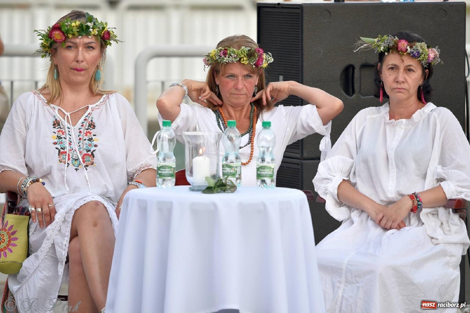 Zdjęcie w galerii na portalu naszraciborz.pl: Raciborska Noc Kupały - długi korowód nad Odrą [FOTO i WIDEO] wiadomości z regionu