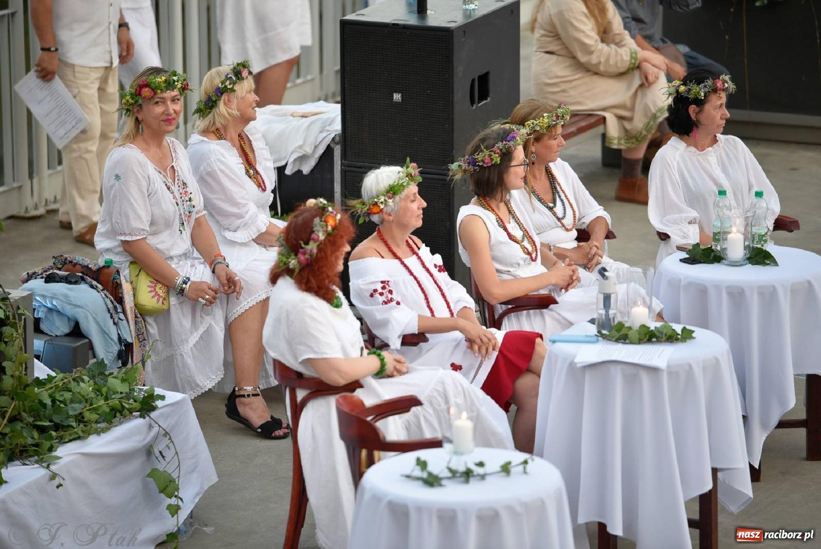 Zdjęcie w galerii na portalu naszraciborz.pl: Raciborska Noc Kupały - długi korowód nad Odrą [FOTO i WIDEO] wiadomości z regionu