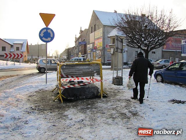 Zdjęcie w galerii na portalu naszraciborz.pl: Cokół pod statuę już jest wiadomości z regionu