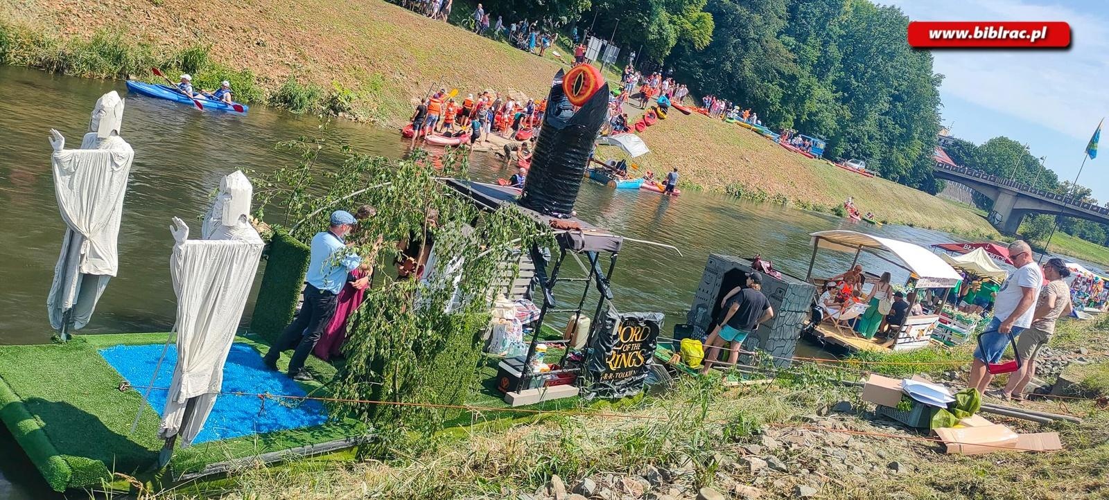 Zdjęcie w galerii na portalu naszraciborz.pl: Oprócz chęci do pływania, mamy pociąg do czytania! wiadomości z regionu
