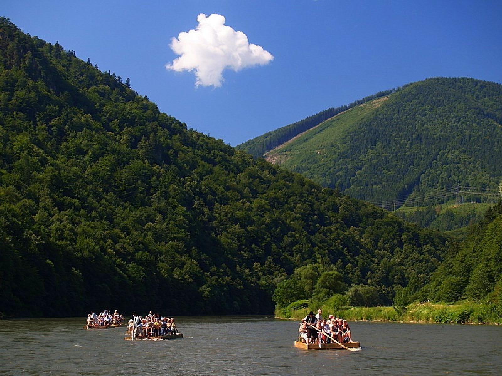 Zdjęcie w galerii na portalu naszraciborz.pl: Lipiec w Krainie Janosika! wiadomości z regionu