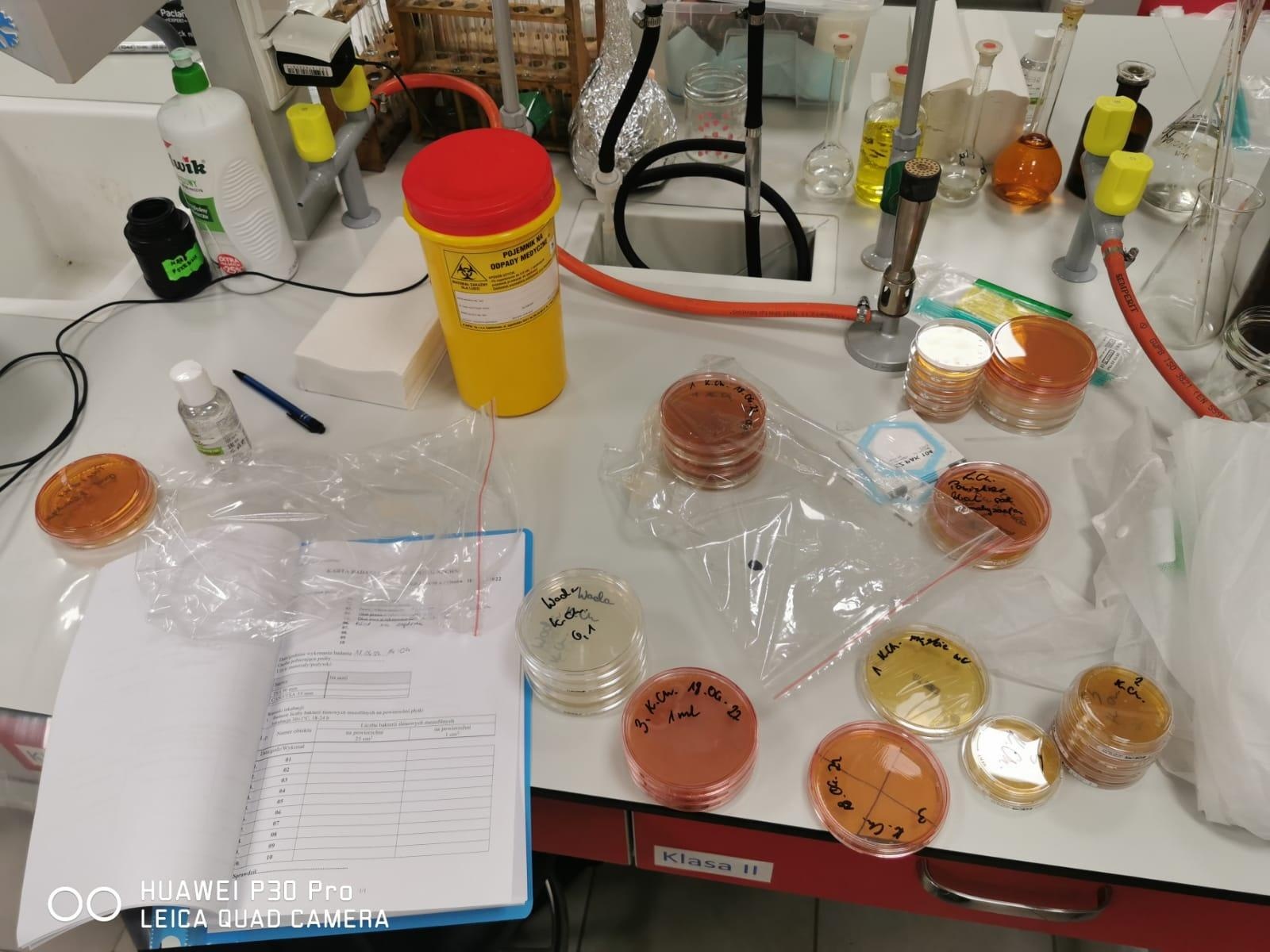 Zdjęcie w galerii na portalu naszraciborz.pl: Ekologia i mikrobiologia w CKZiU nr 1 Budowlanka - Gastronomik wiadomości z regionu