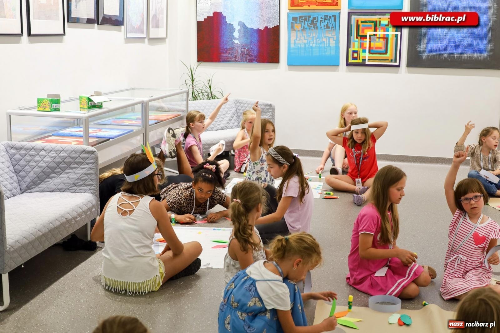 Zdjęcie w galerii na portalu naszraciborz.pl: Baśniowe Lato z Biblioteką rozpoczęte! wiadomości z regionu