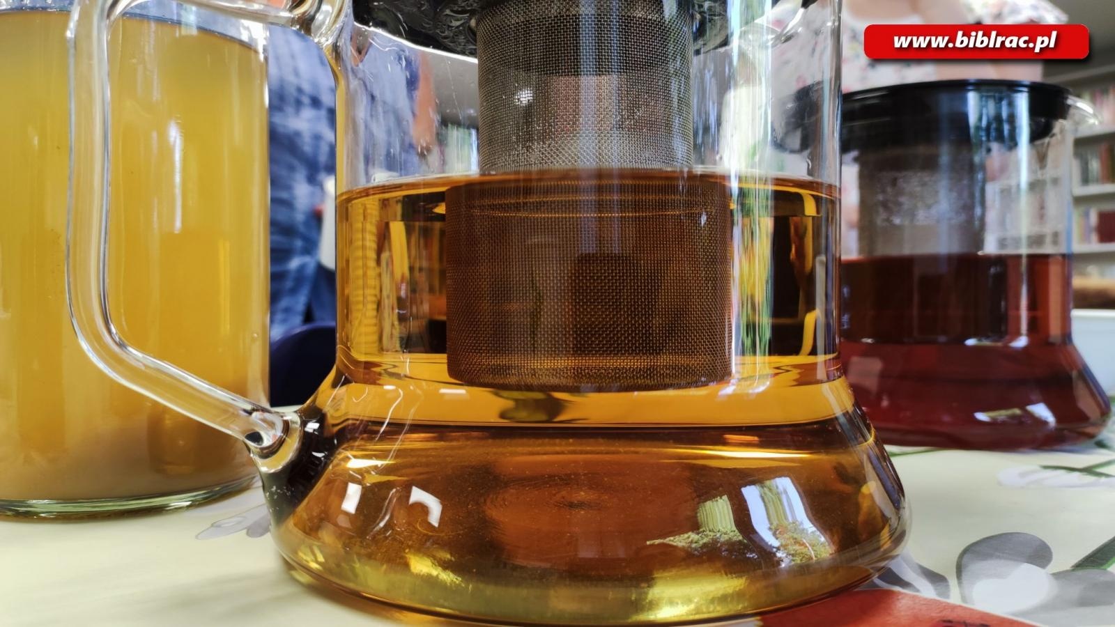 Zdjęcie w galerii na portalu naszraciborz.pl: Podróż szlakiem herbaty w brzeskiej książnicy wiadomości z regionu