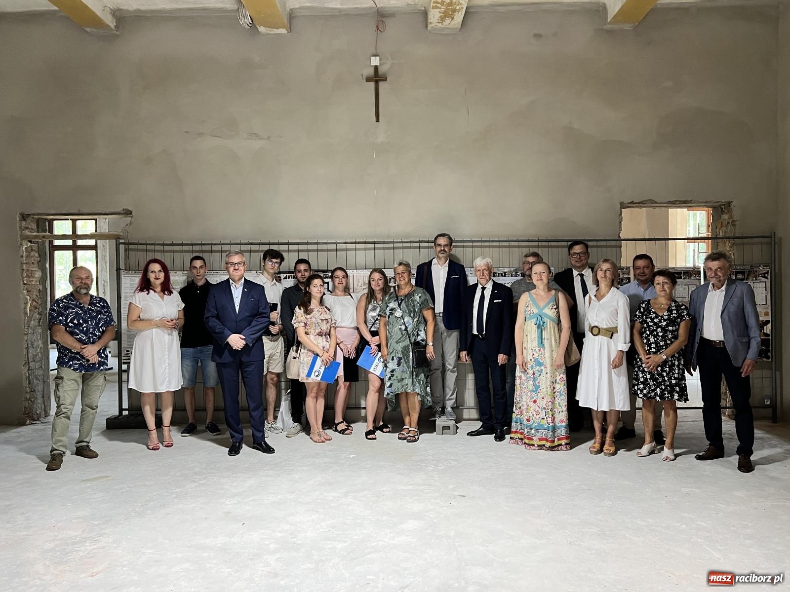 Zdjęcie w galerii na portalu naszraciborz.pl: Wyobraźnia uwolniona. Studenci pokazali jak mogłyby wyglądać wnętrza rzuchowskiego pałacu [FOTO i WIDEO] wiadomości z regionu