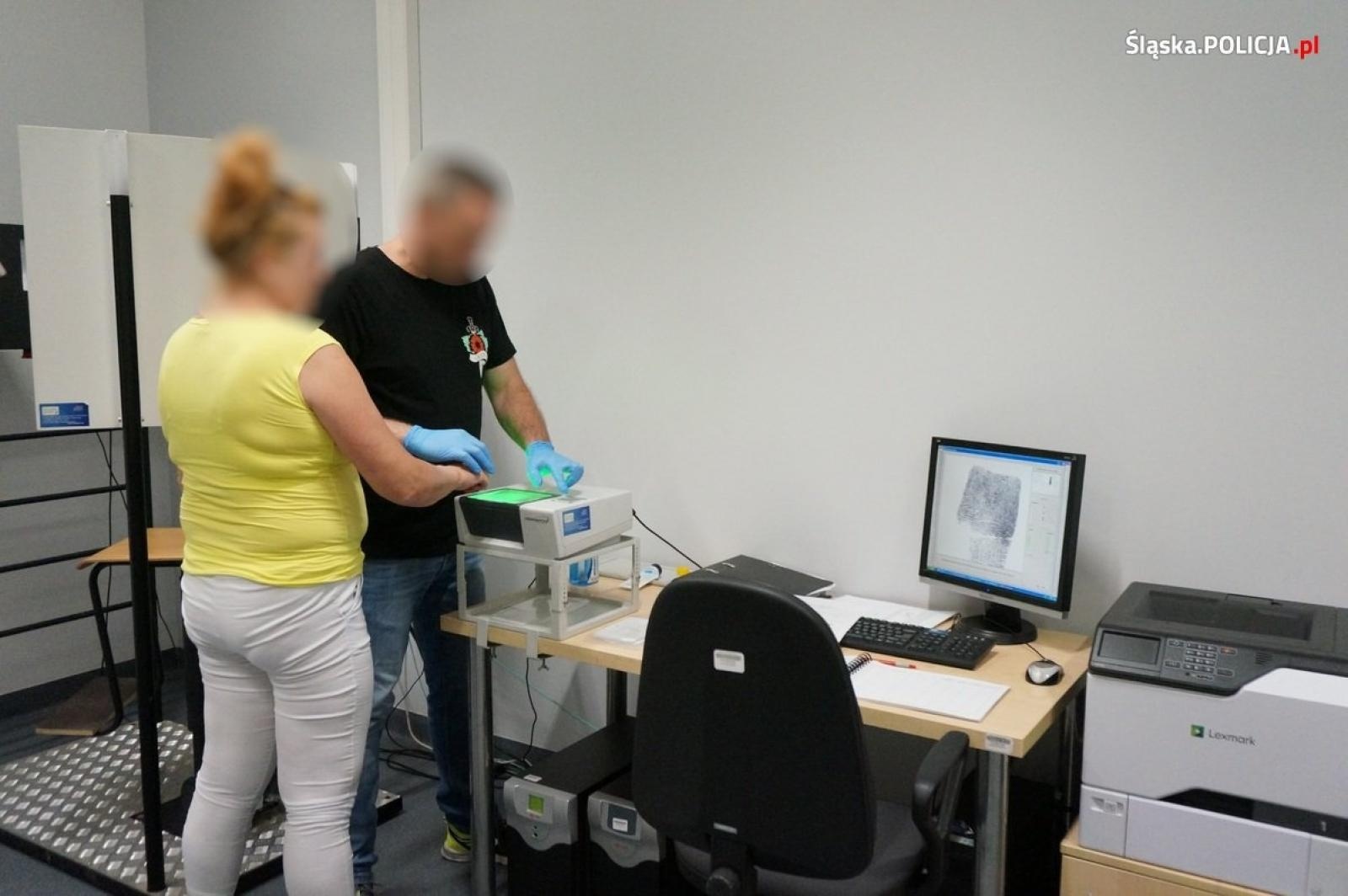 Zdjęcie w galerii na portalu naszraciborz.pl: Kolejne zatrzymania w śledztwie dotyczącym urządzenia nielegalnych gier hazardowych wiadomości z regionu