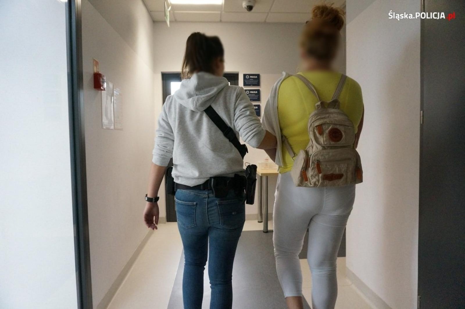 Zdjęcie w galerii na portalu naszraciborz.pl: Kolejne zatrzymania w śledztwie dotyczącym urządzenia nielegalnych gier hazardowych wiadomości z regionu