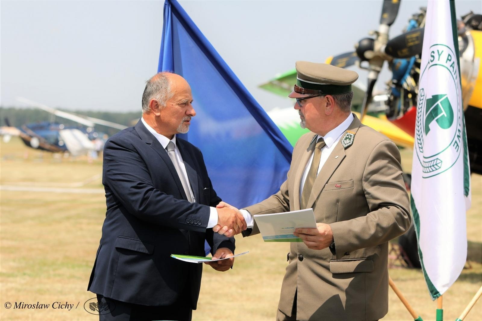 Zdjęcie w galerii na portalu naszraciborz.pl: Fundusze ochrony środowiska na rzecz bezpieczeństwa lasów wiadomości z regionu