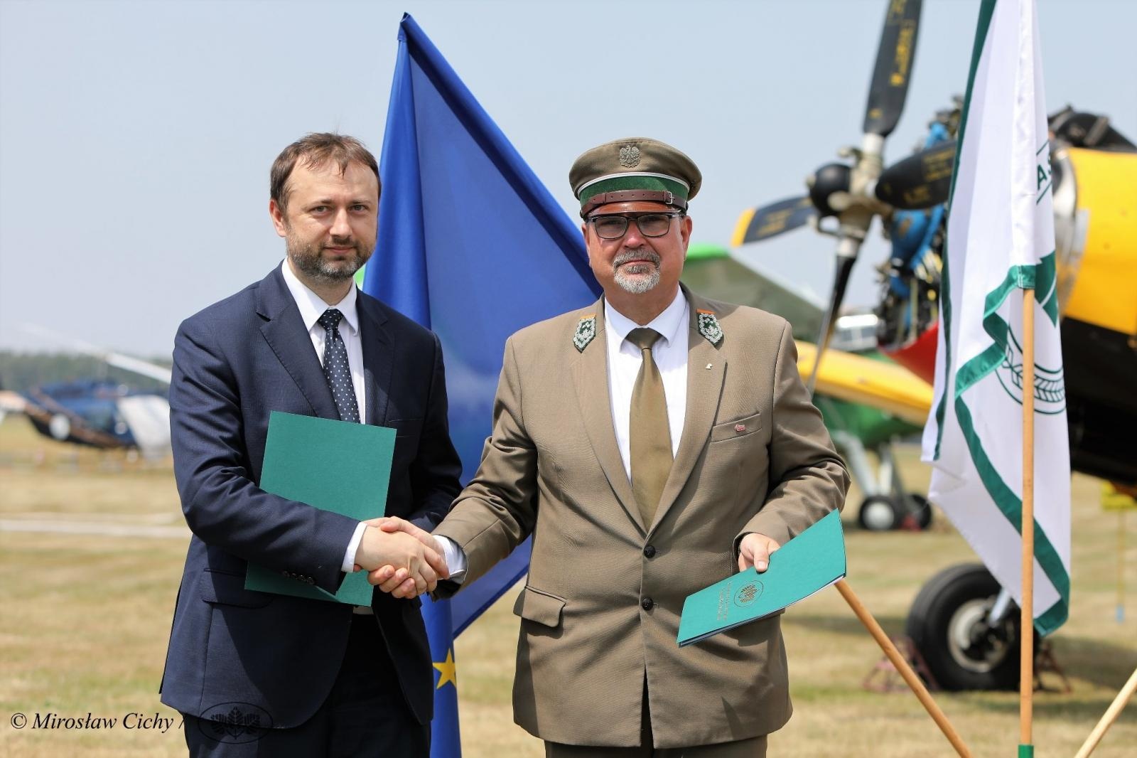 Zdjęcie w galerii na portalu naszraciborz.pl: Fundusze ochrony środowiska na rzecz bezpieczeństwa lasów wiadomości z regionu