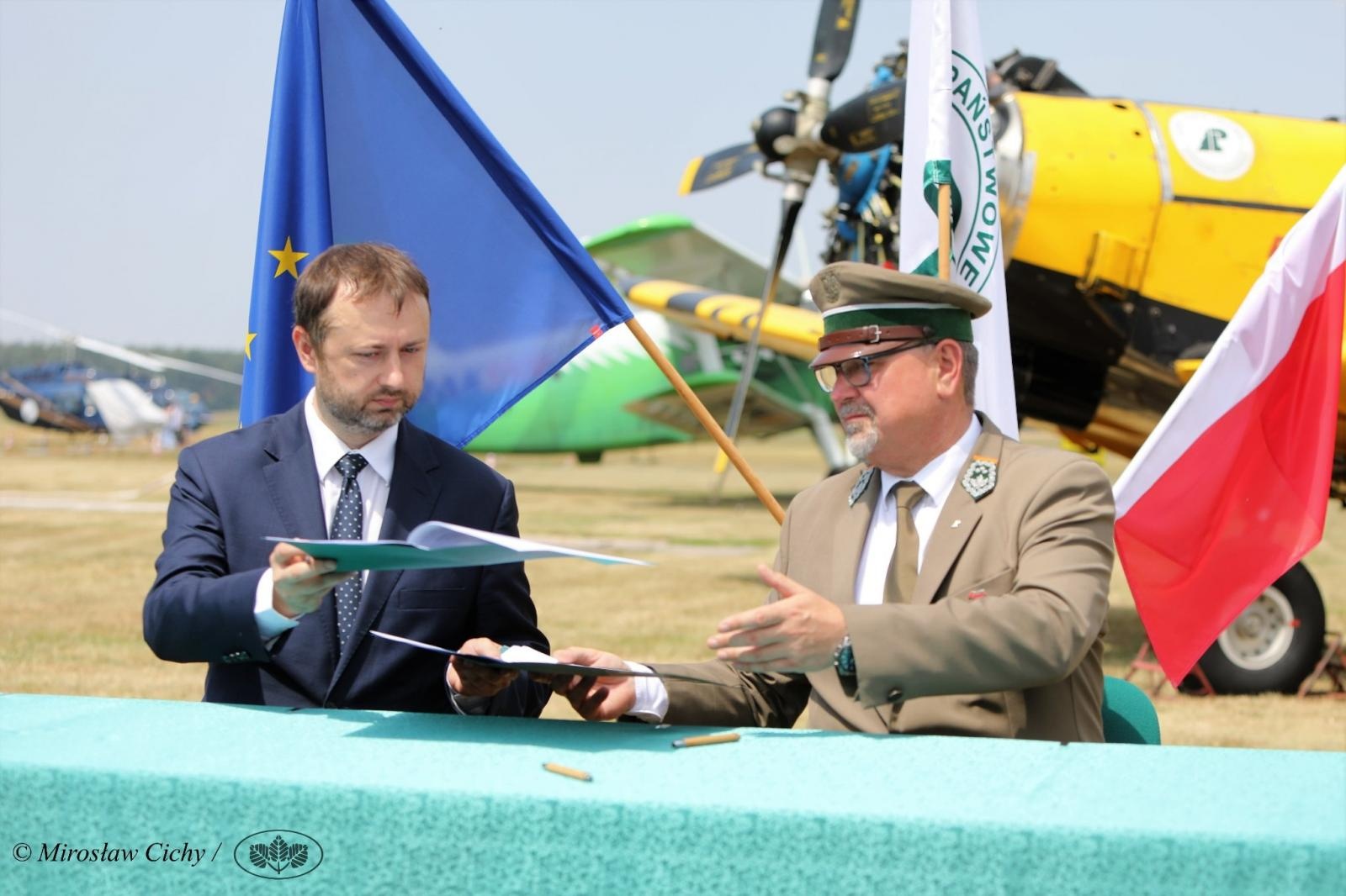 Zdjęcie w galerii na portalu naszraciborz.pl: Fundusze ochrony środowiska na rzecz bezpieczeństwa lasów wiadomości z regionu