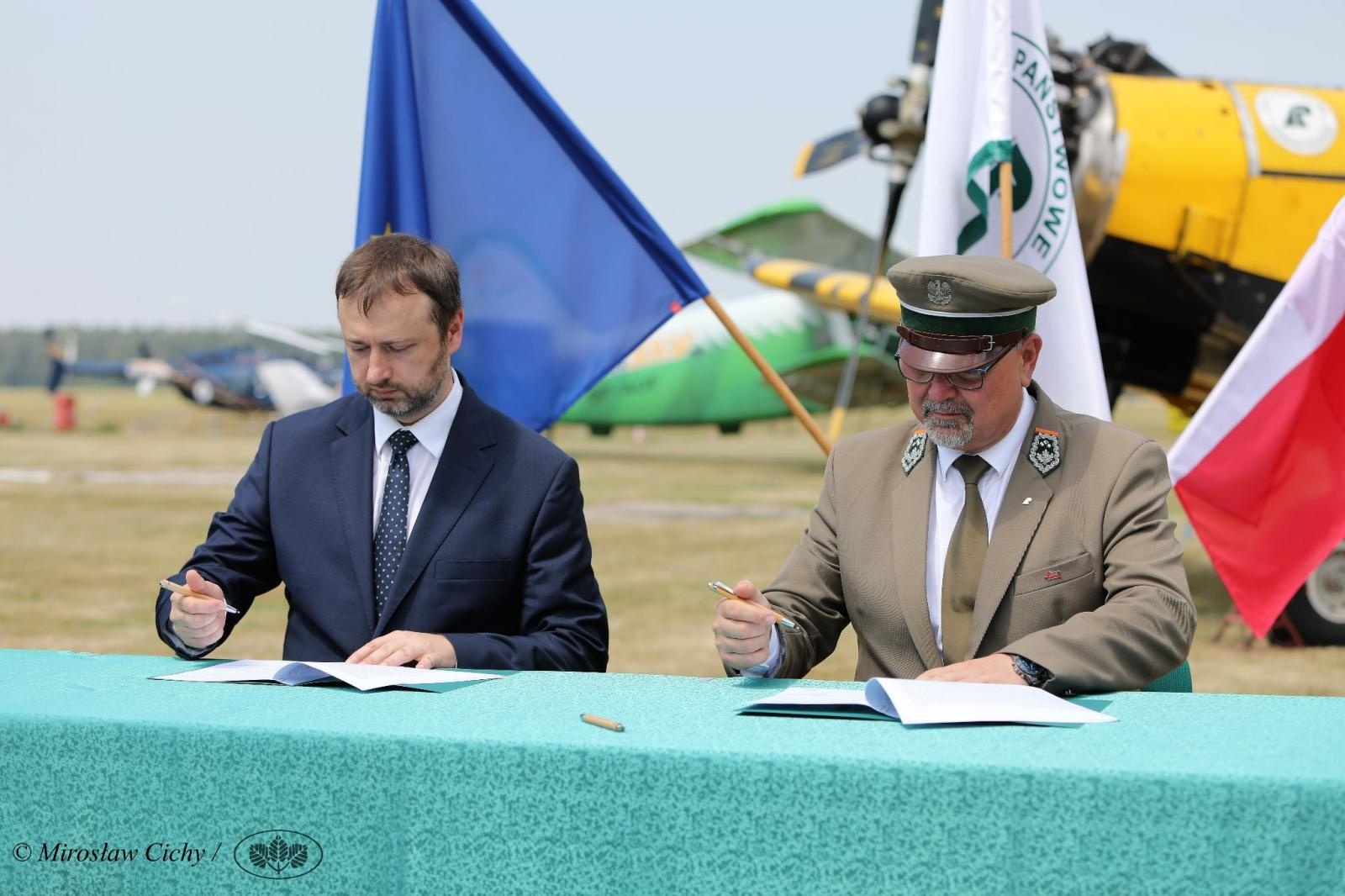Zdjęcie w galerii na portalu naszraciborz.pl: Fundusze ochrony środowiska na rzecz bezpieczeństwa lasów wiadomości z regionu