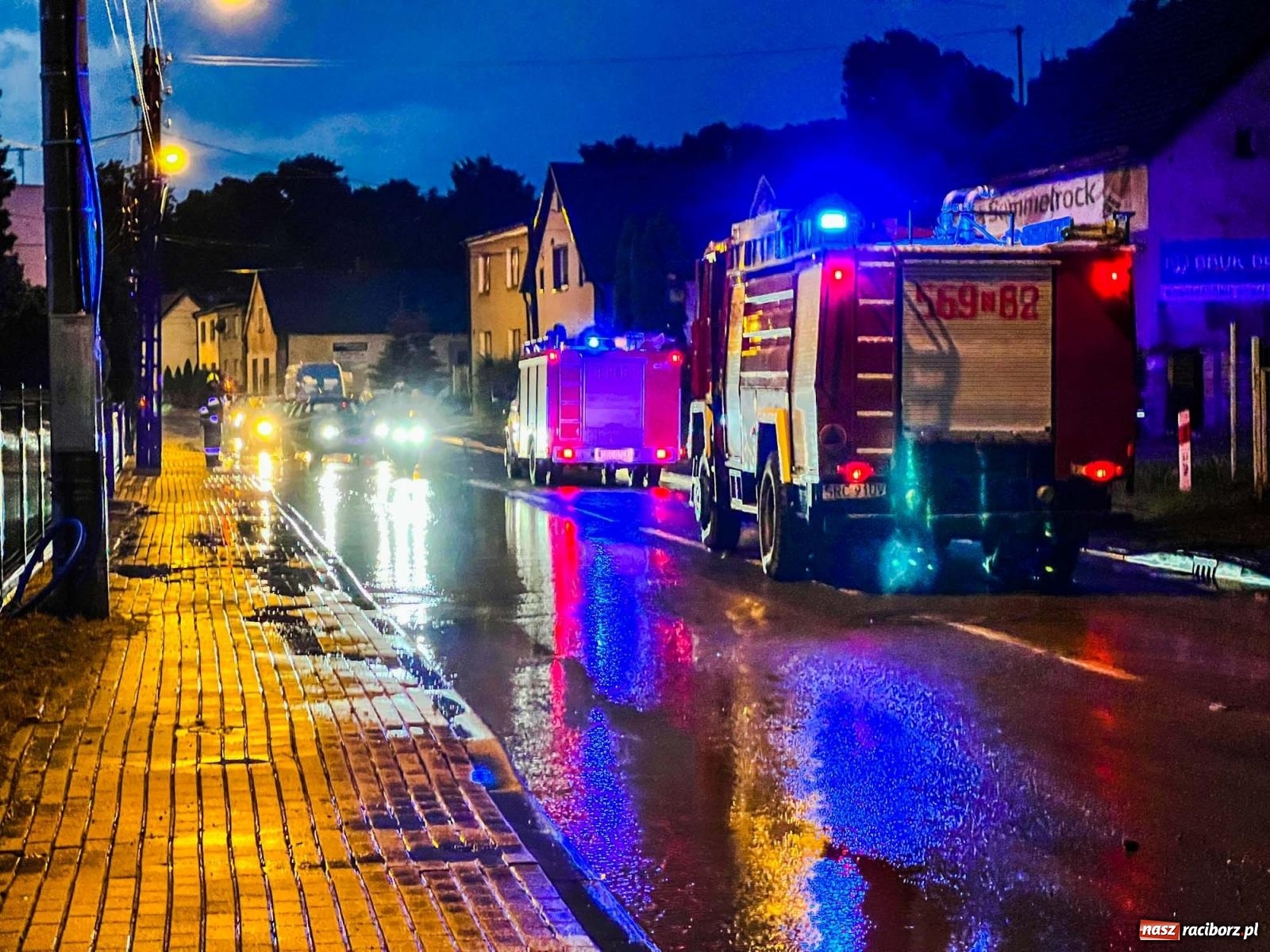 Zdjęcie w galerii na portalu naszraciborz.pl: Podtopione wiadukty, zabłocone drogi - Racibórz i okolice po burzy wiadomości z regionu