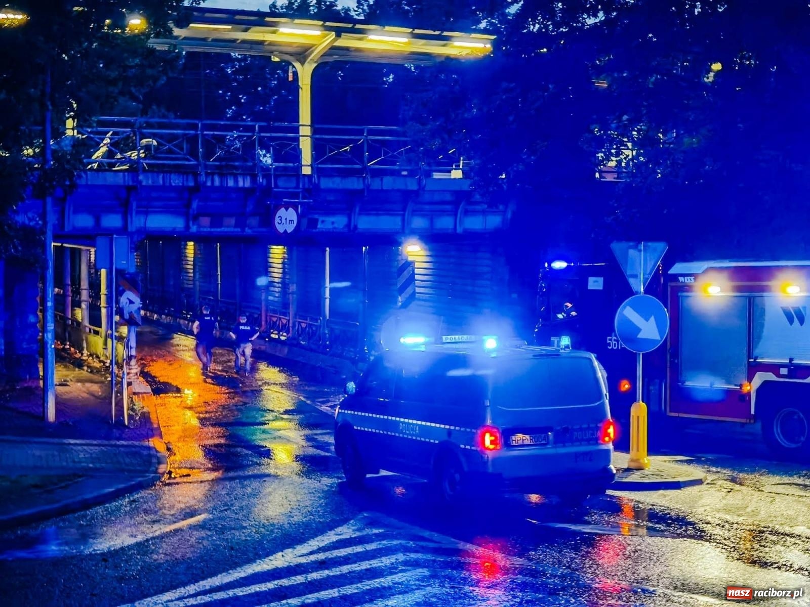 Zdjęcie w galerii na portalu naszraciborz.pl: Podtopione wiadukty, zabłocone drogi - Racibórz i okolice po burzy wiadomości z regionu