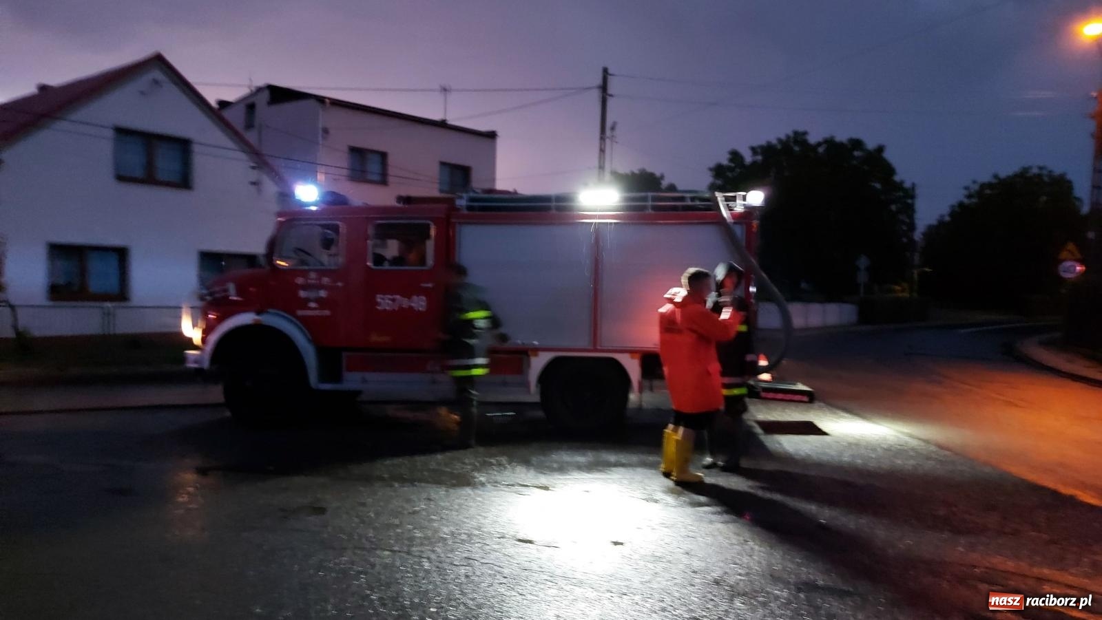 Zdjęcie w galerii na portalu naszraciborz.pl: Podtopione wiadukty, zabłocone drogi - Racibórz i okolice po burzy wiadomości z regionu