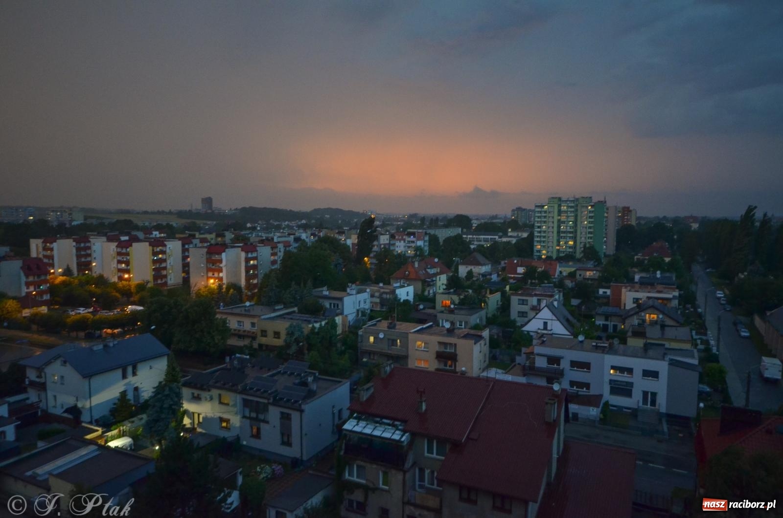 Zdjęcie w galerii na portalu naszraciborz.pl: Podtopione wiadukty, zabłocone drogi - Racibórz i okolice po burzy wiadomości z regionu