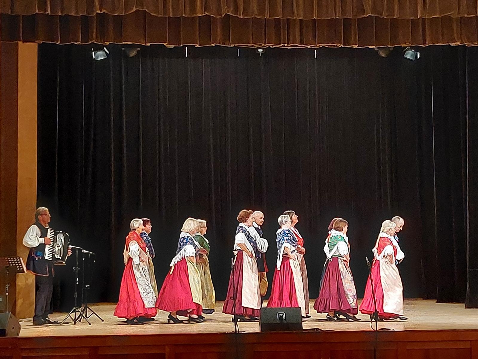 Zdjęcie w galerii na portalu naszraciborz.pl: Seniorzy Strzechy w 28. Śląskim Śpiewaniu wiadomości z regionu