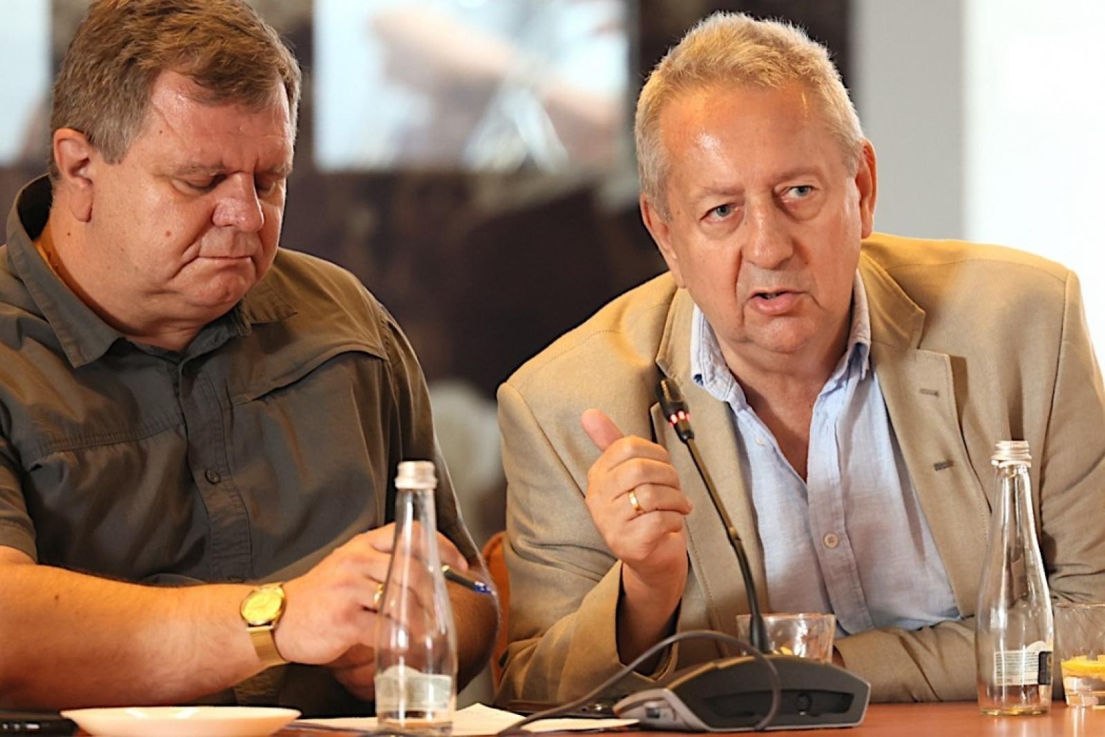 Zdjęcie w galerii na portalu naszraciborz.pl: Śląsko-Dąbrowska Solidarność ostrzega: albo zimne kaloryfery, albo 300 proc. podwyżki wiadomości z regionu