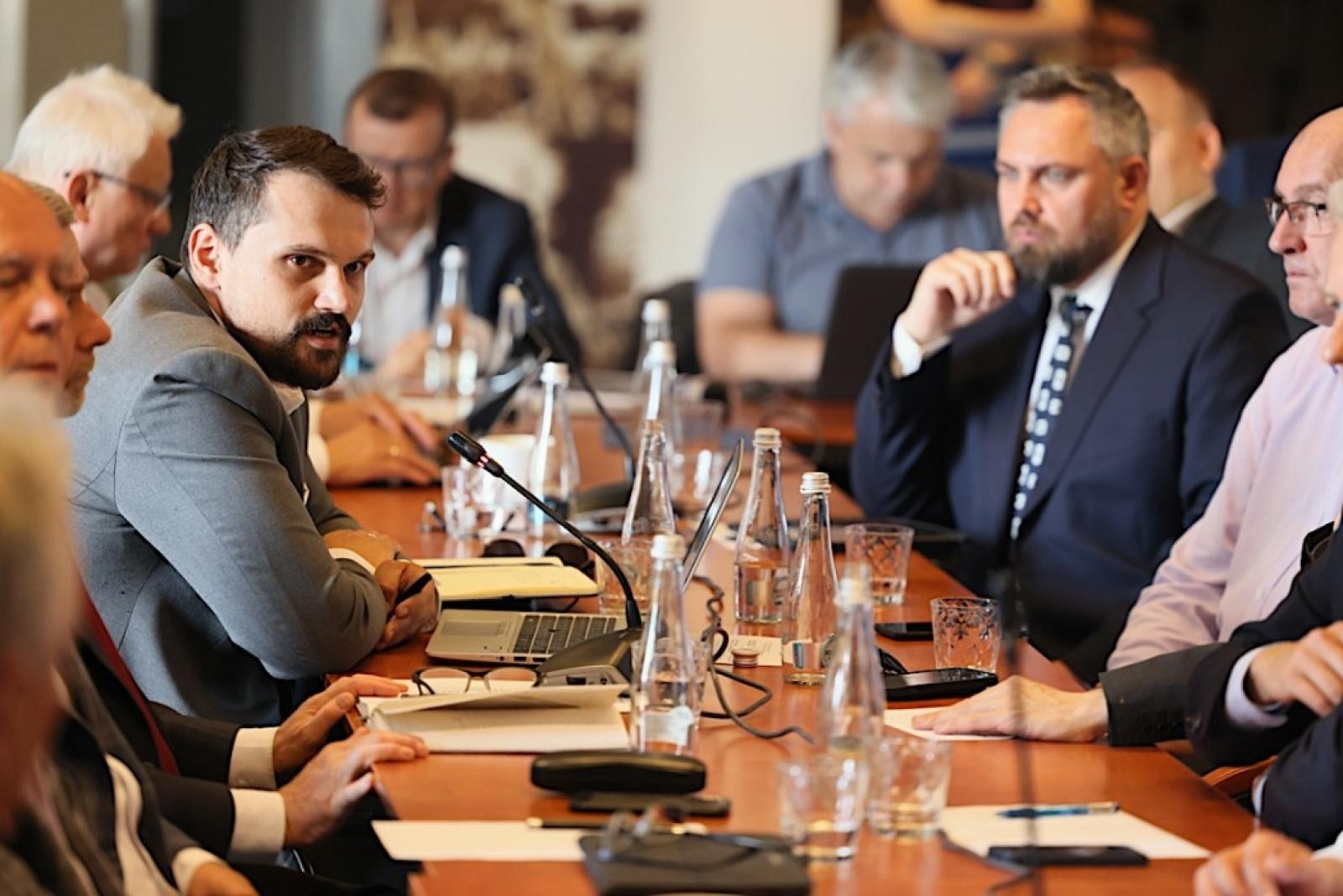 Zdjęcie w galerii na portalu naszraciborz.pl: Śląsko-Dąbrowska Solidarność ostrzega: albo zimne kaloryfery, albo 300 proc. podwyżki wiadomości z regionu