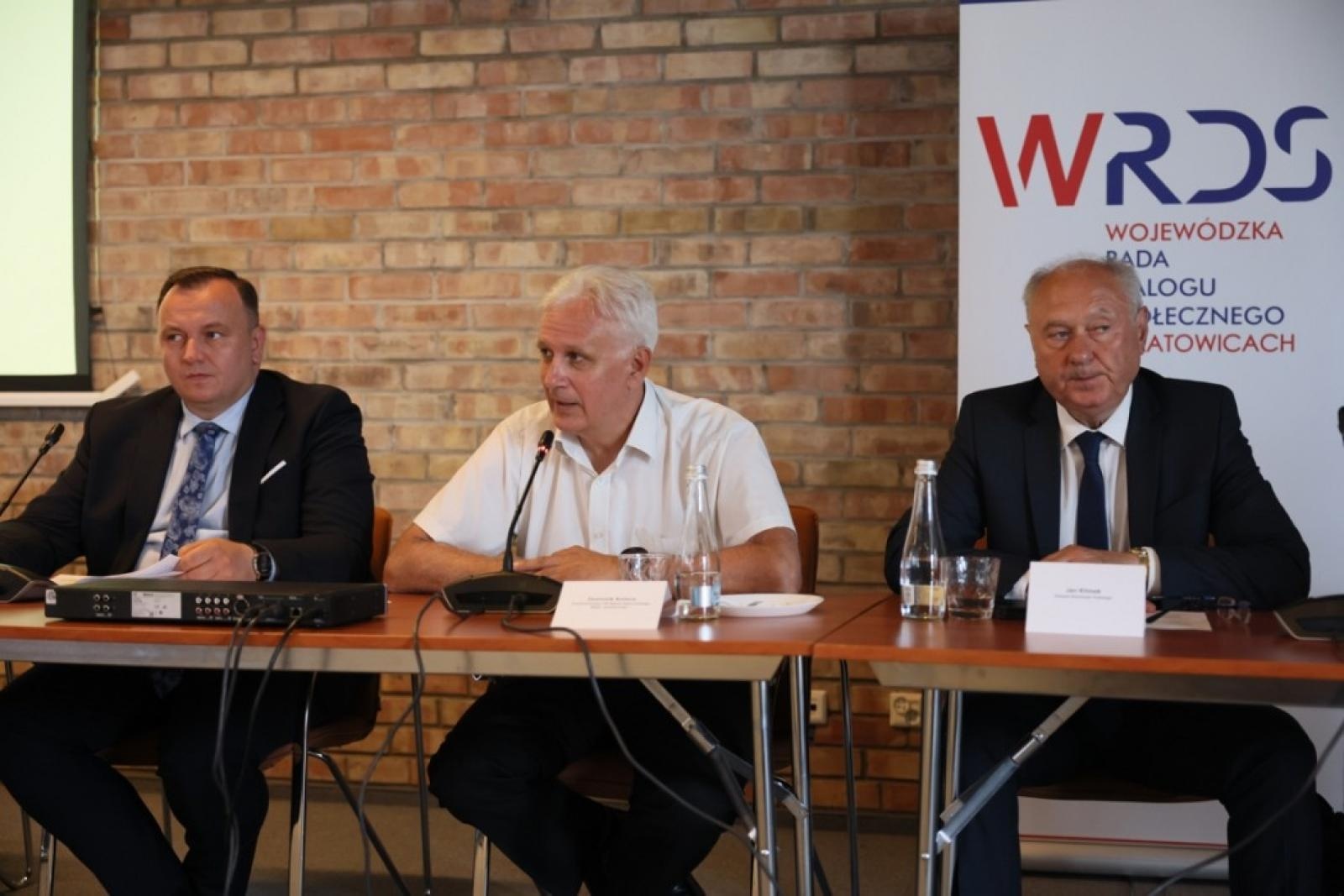 Zdjęcie w galerii na portalu naszraciborz.pl: Śląsko-Dąbrowska Solidarność ostrzega: albo zimne kaloryfery, albo 300 proc. podwyżki wiadomości z regionu