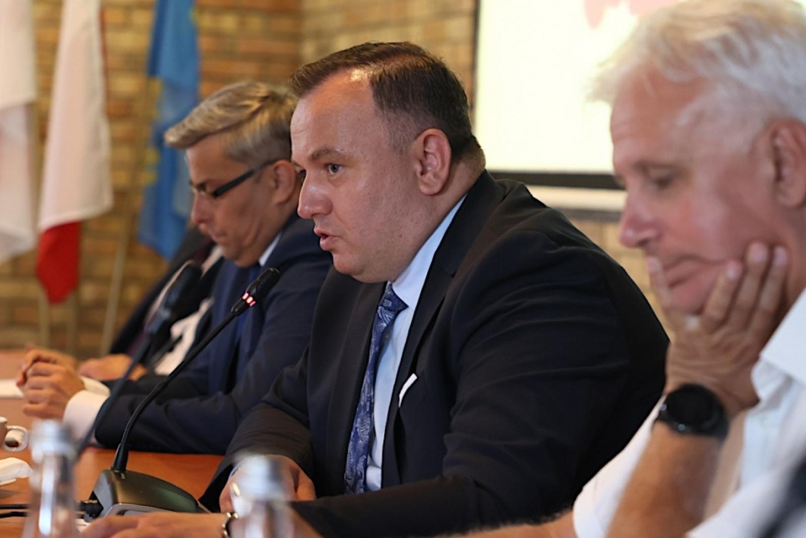 Zdjęcie w galerii na portalu naszraciborz.pl: Śląsko-Dąbrowska Solidarność ostrzega: albo zimne kaloryfery, albo 300 proc. podwyżki wiadomości z regionu